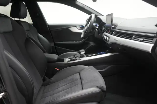 Audi S5 view 6