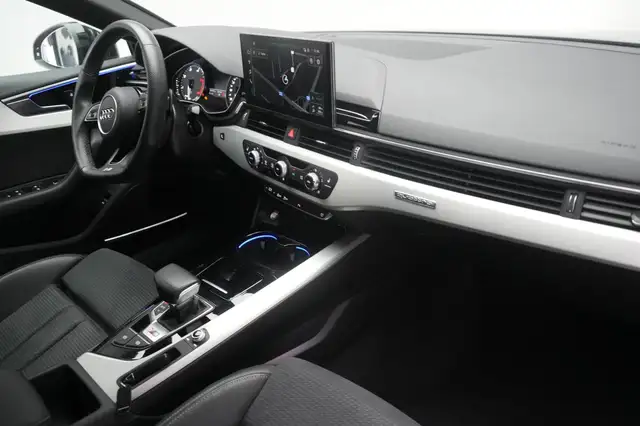 Audi S5 view 7