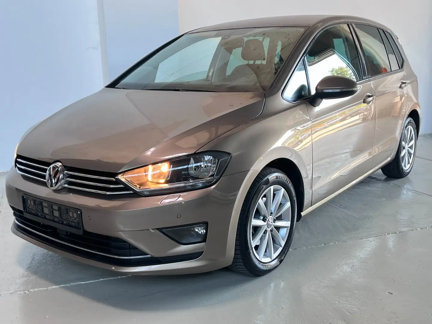 Volkswagen Golf Sportsvan 1.2 *Automatik* Braun - 1