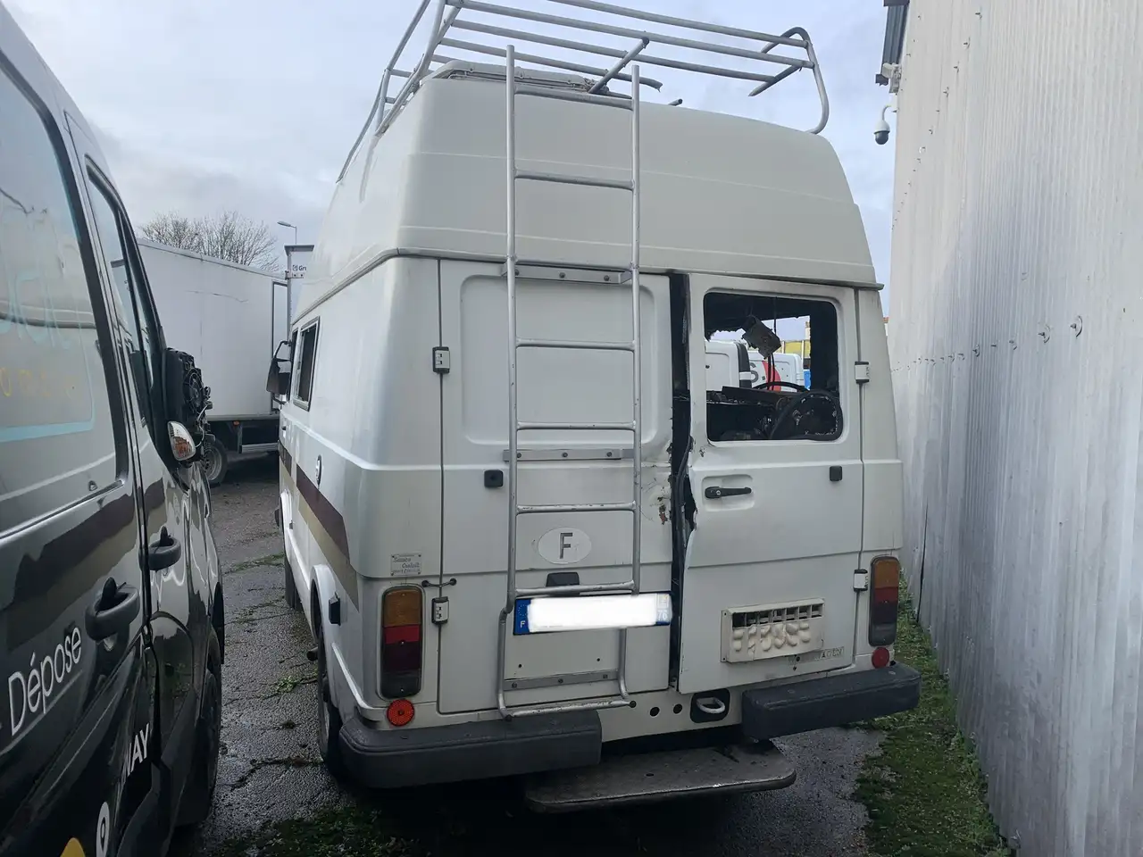 Volkswagen LT31 Camping-Car Interieur Brulé, foto 3