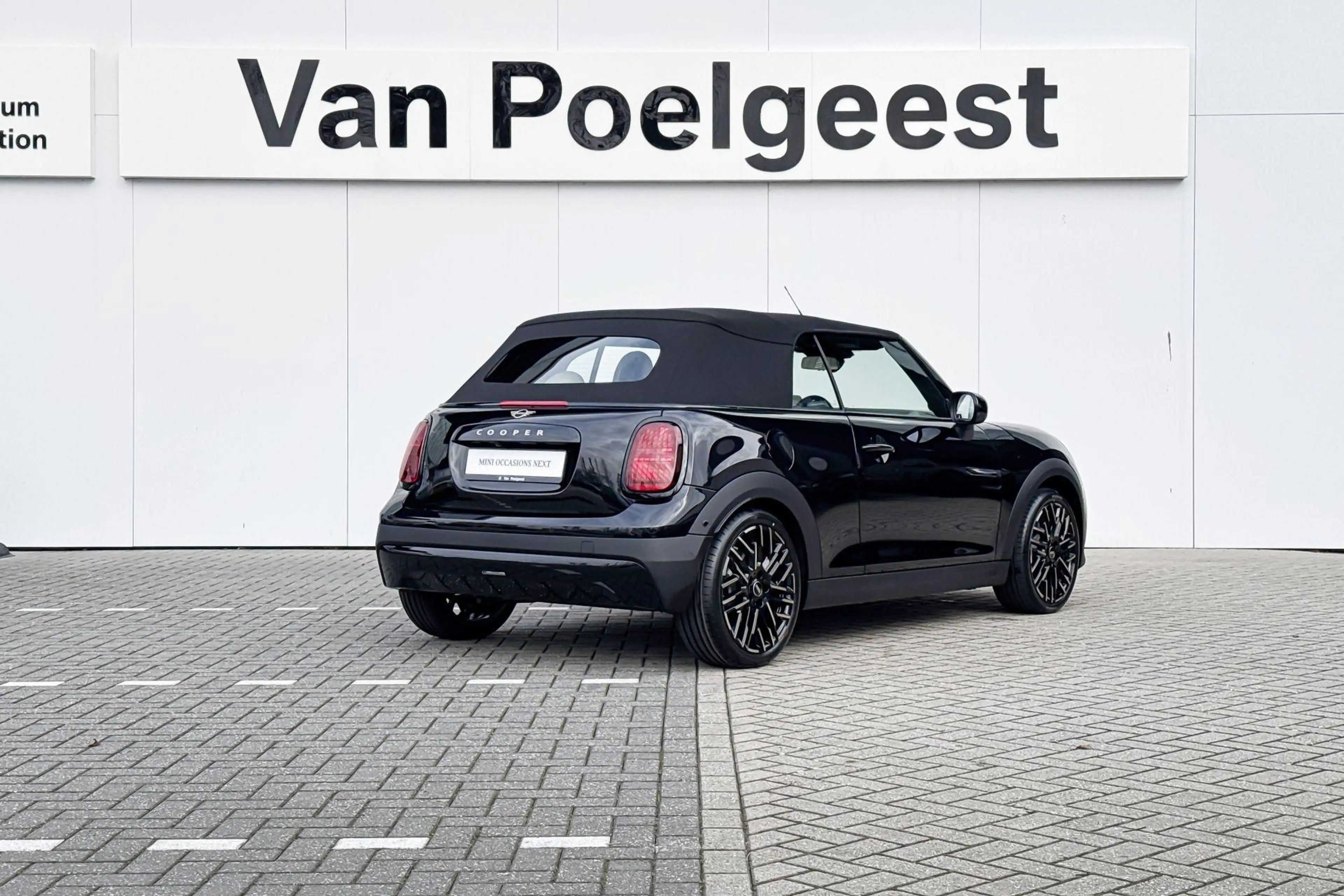 MINI Cooper C Cabrio | John Cooper Works | Pakket M — photo 4