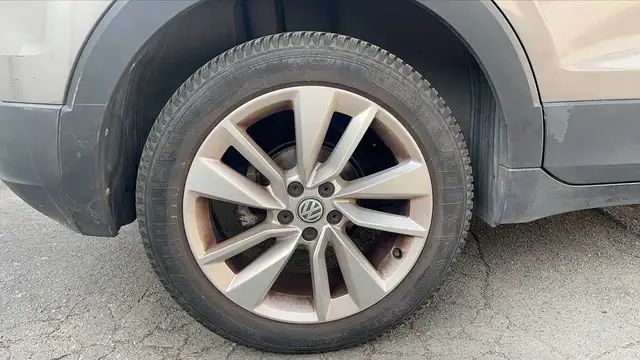Volkswagen T-Cross view 16