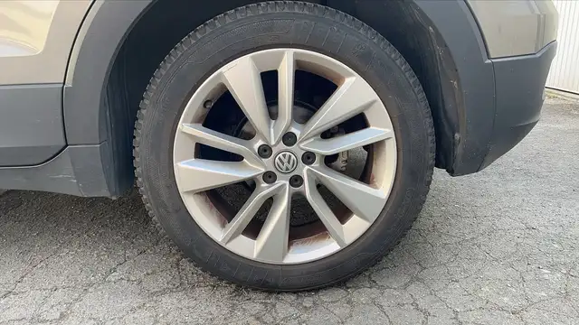 Volkswagen T-Cross view 19