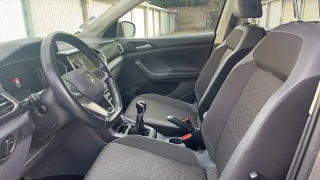 Volkswagen T-Cross view 25