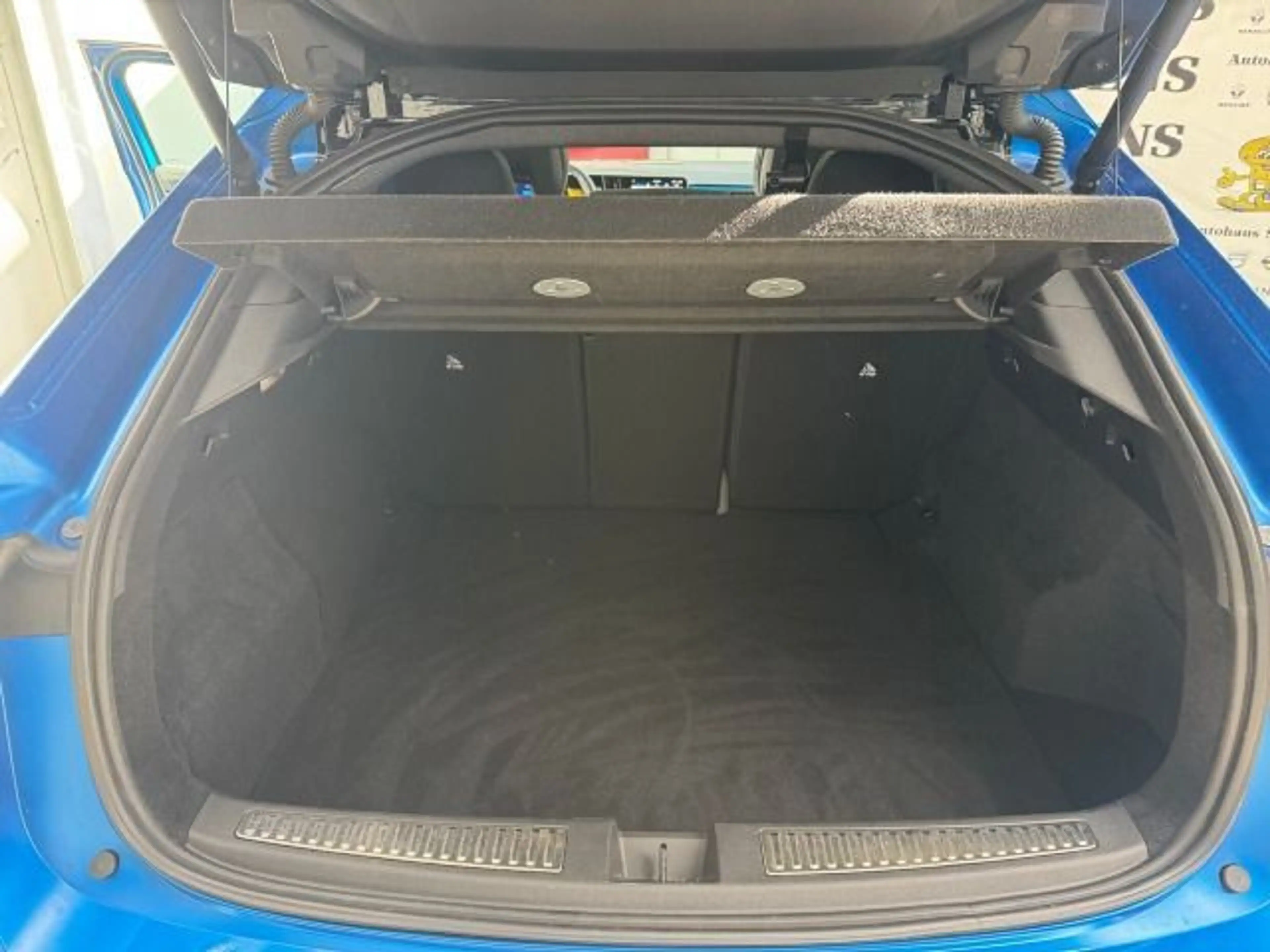 Renault Rafale 1.2 E-TECH Plug-in Hybrid 300 Atelier Alp — photo 9