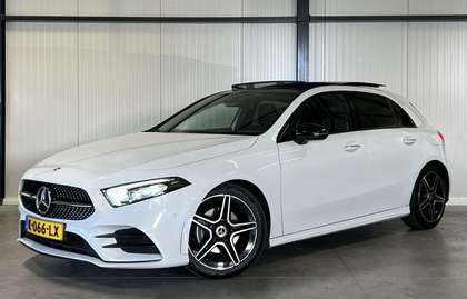 Mercedes-Benz A 180 AMG Pano Sfeer Camera Night pakket