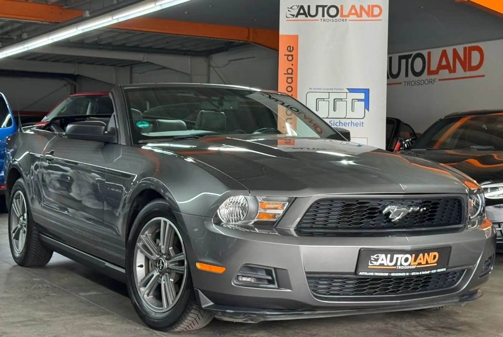 Ford Mustang Cabrio*AUTOMATIK*NUR 77TKM*LEDER* Grau - 1