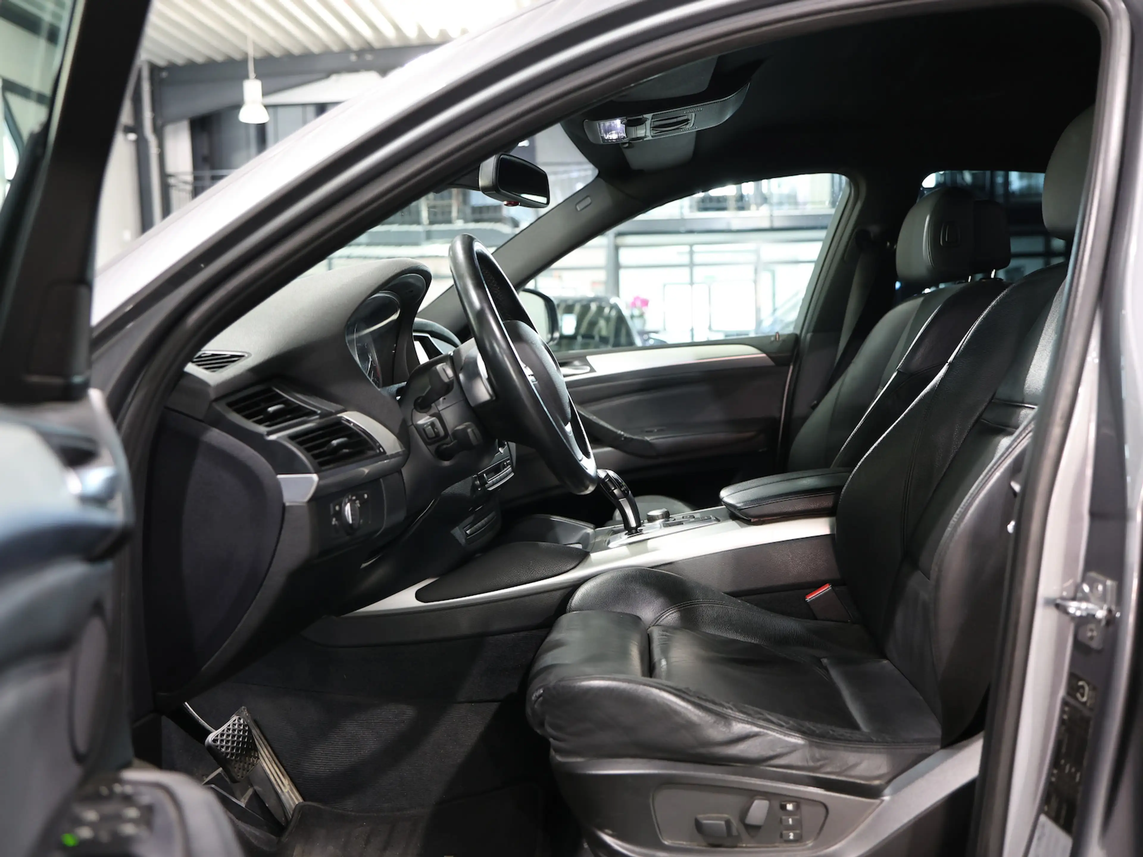 BMW X6 xDrive 35d SHADOW / LEDER / NAVI-PROFESSIONAL — photo 11