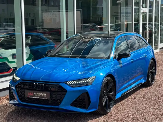 Audi RS6 Avant view 4