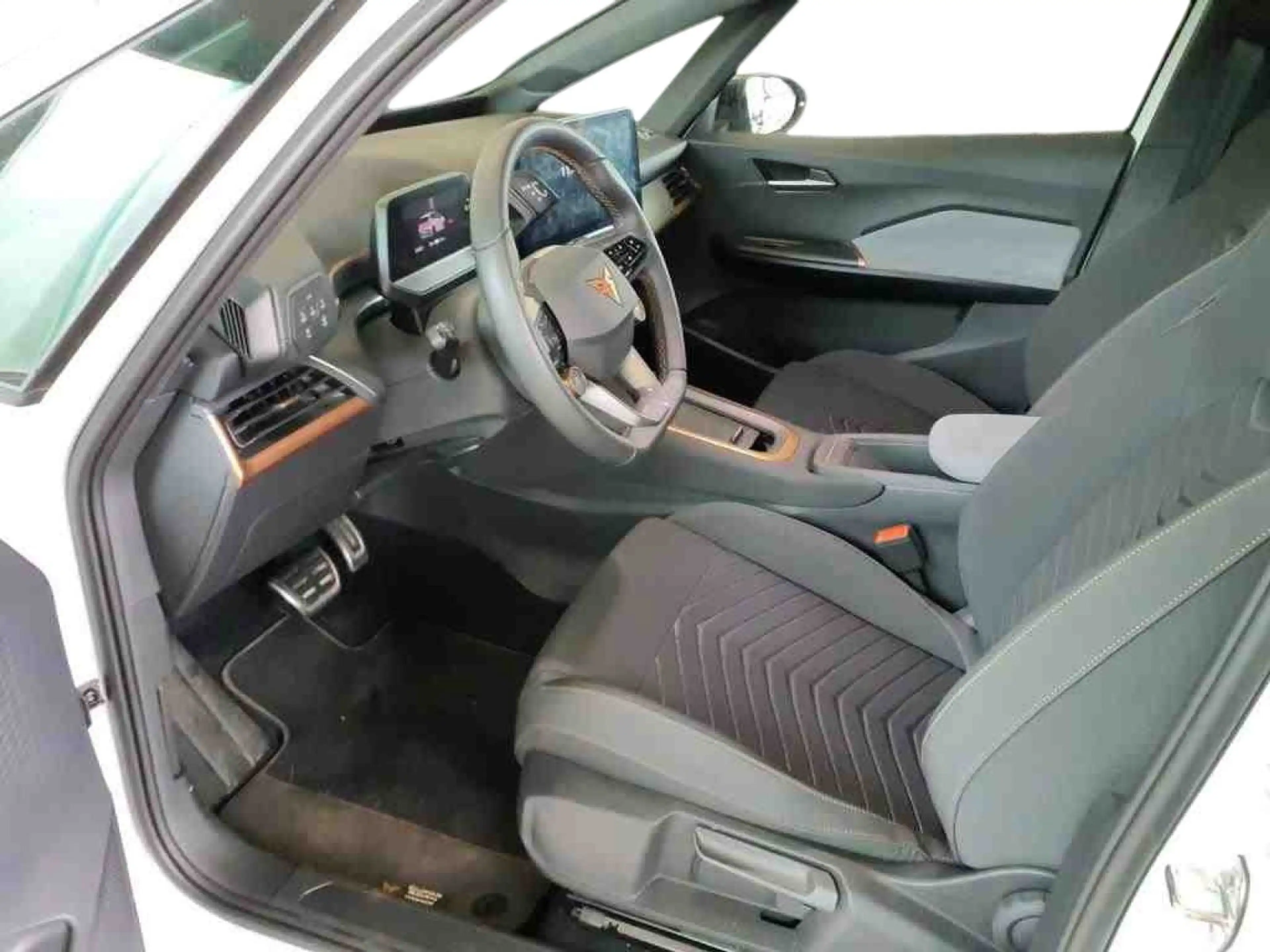 CUPRA Born 170 eBoost AR-HUD 360° Navi Keyless LED ACC — photo 5