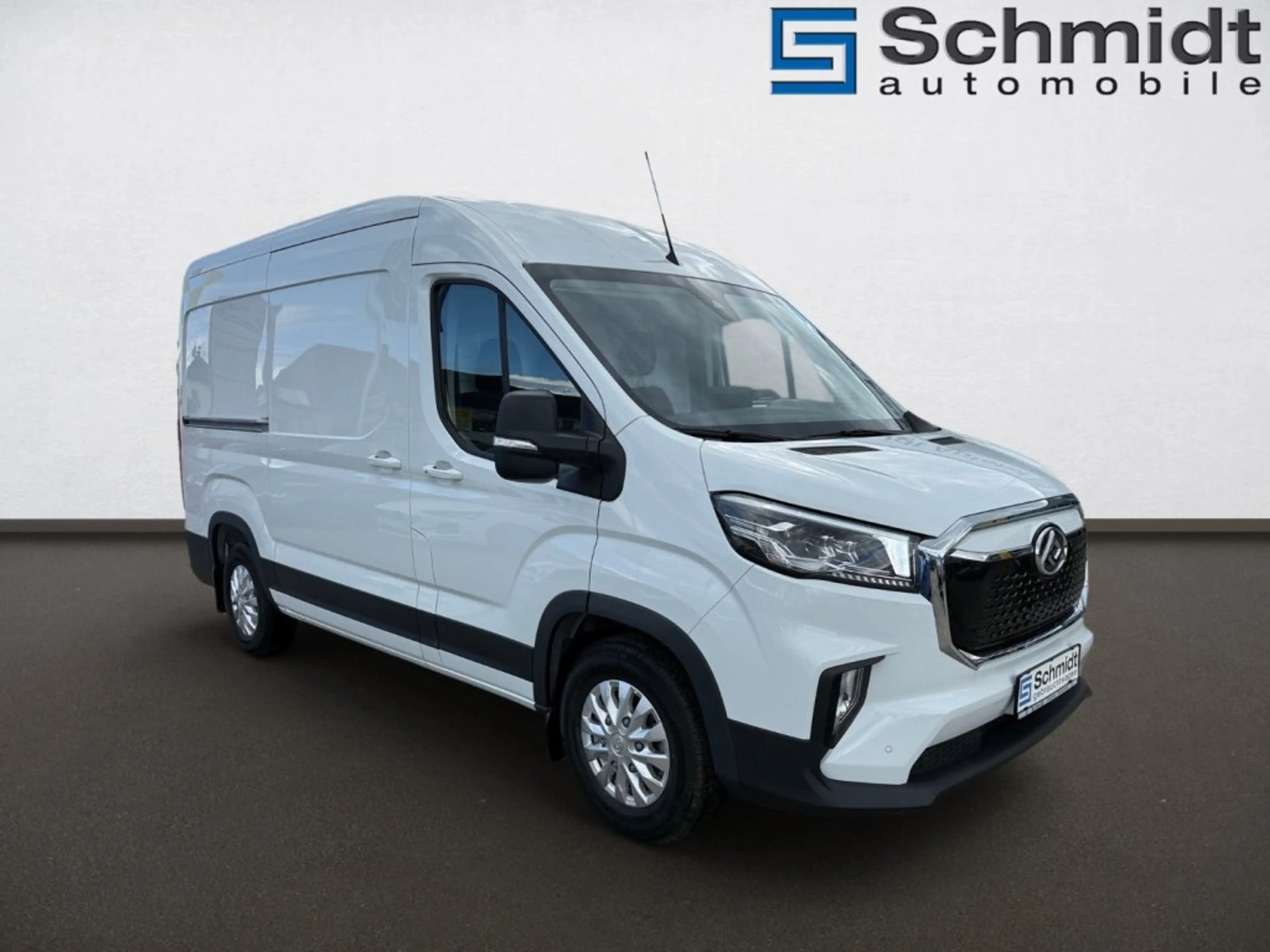 Maxus eDeliver 3 MAXUS eDeliver9 L2H2 72kWh — photo 5