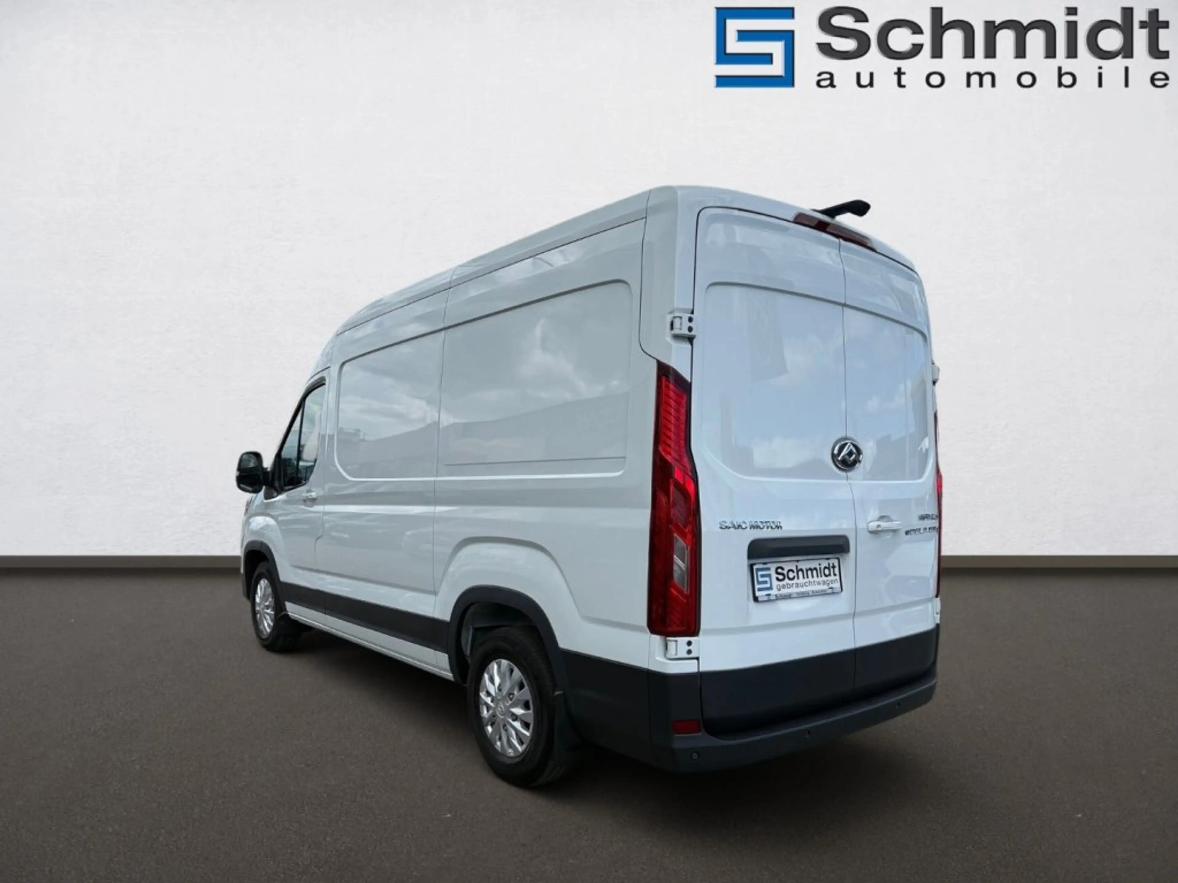 Maxus eDeliver 3 MAXUS eDeliver9 L2H2 72kWh — photo 3