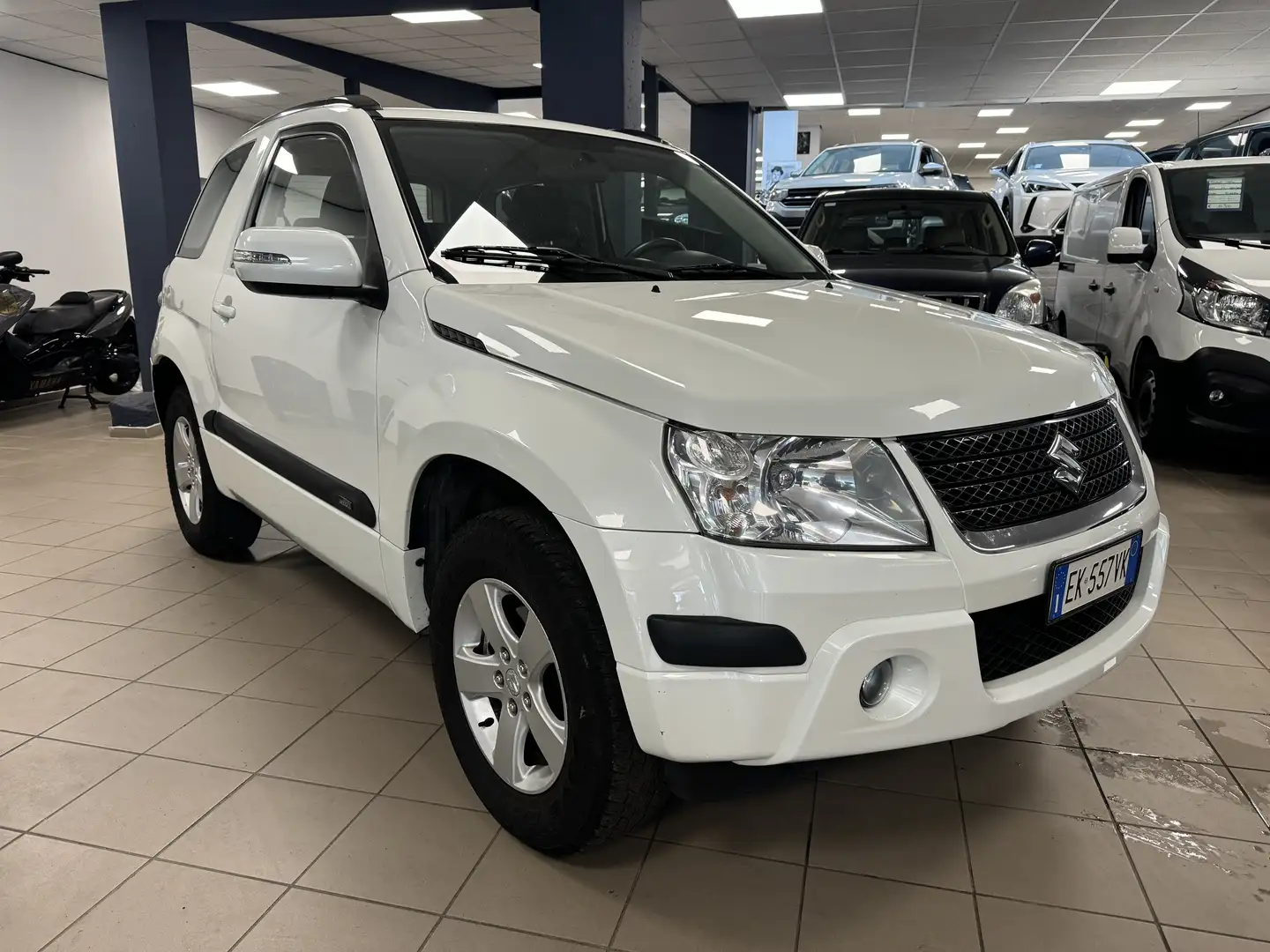Suzuki Grand Vitara Grand Vitara 3p 1.6 vvt 16v Wit - 1