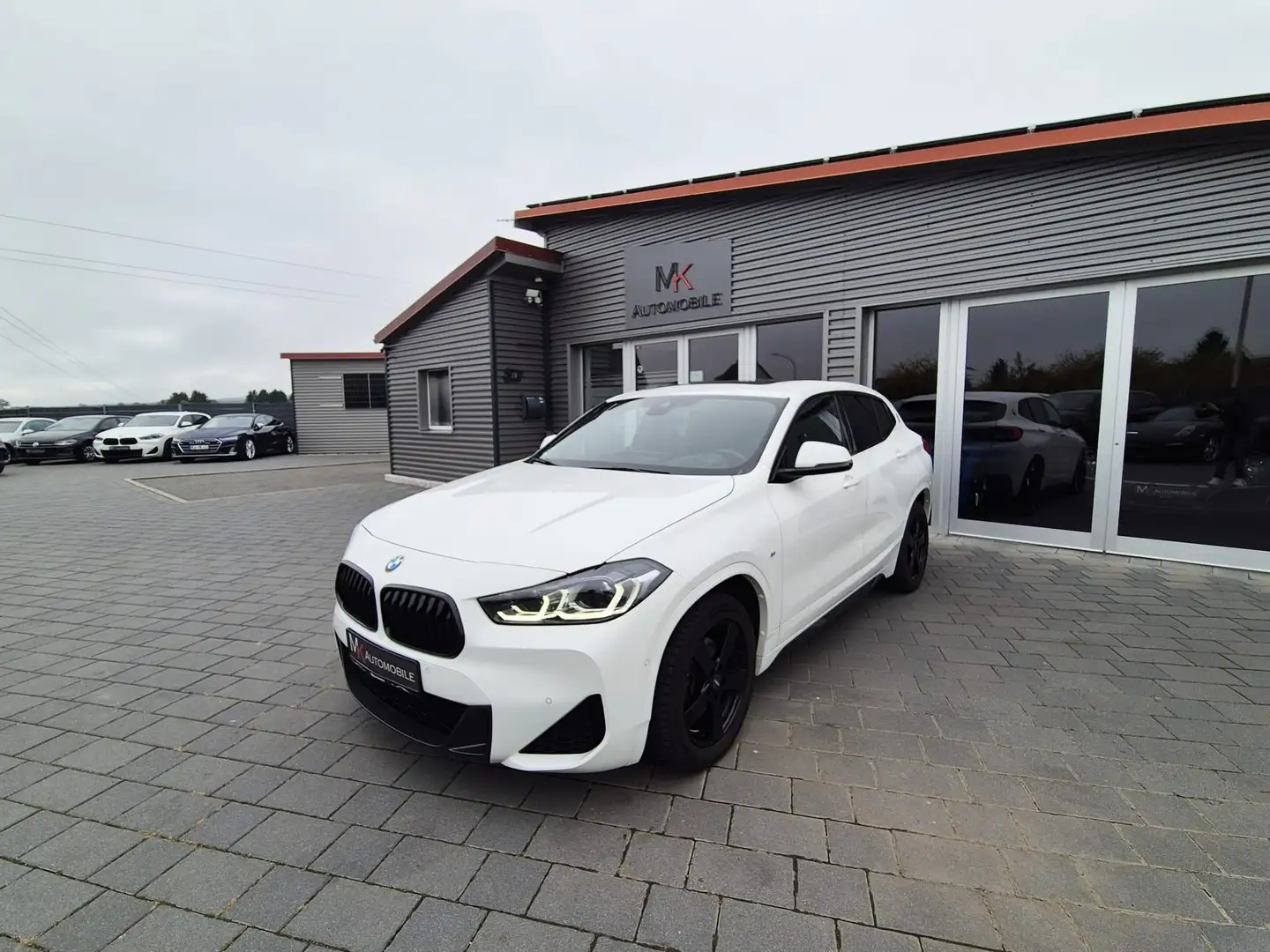 BMW X2 xDrive 18d M-Sportpaket*DAB*LED*PANO*AHK*KAMERA* Blanc - 1