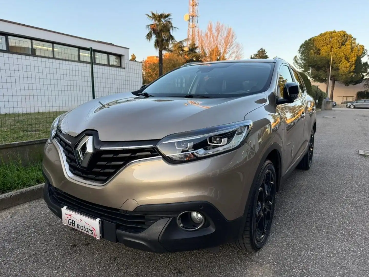 Renault Kadjar dCi 8V 110CV Energy Hypnotic2 NAVI - LED - BT - 19 Argent - 2