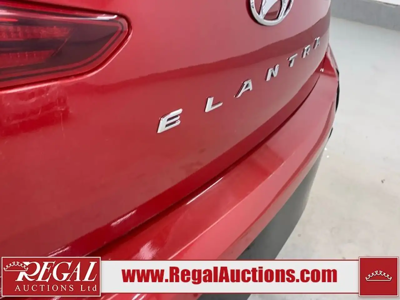 Hyundai ELANTRA снимка Hyundai ELANTRA