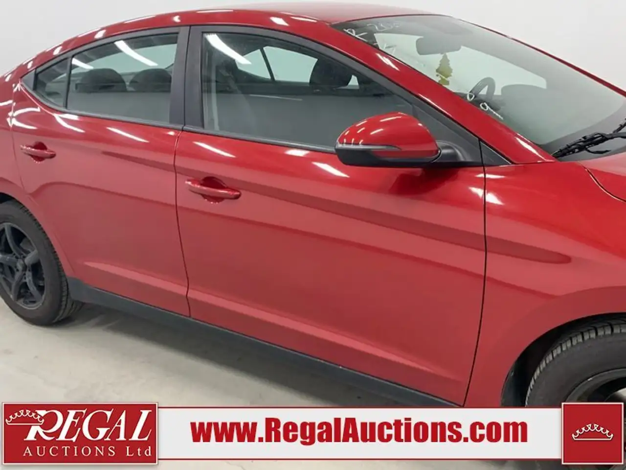 Hyundai ELANTRA снимка Hyundai ELANTRA