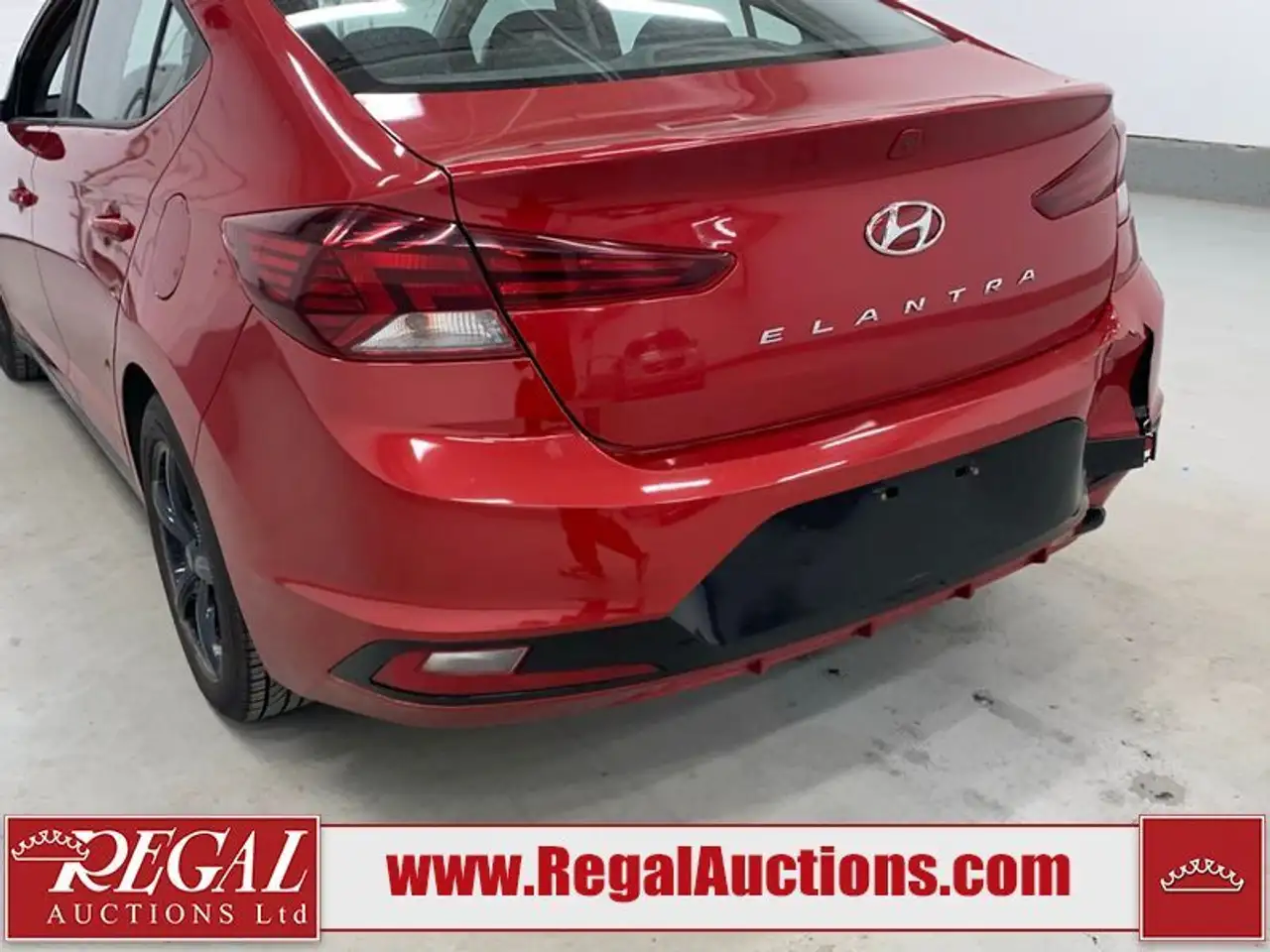 Hyundai ELANTRA снимка Hyundai ELANTRA
