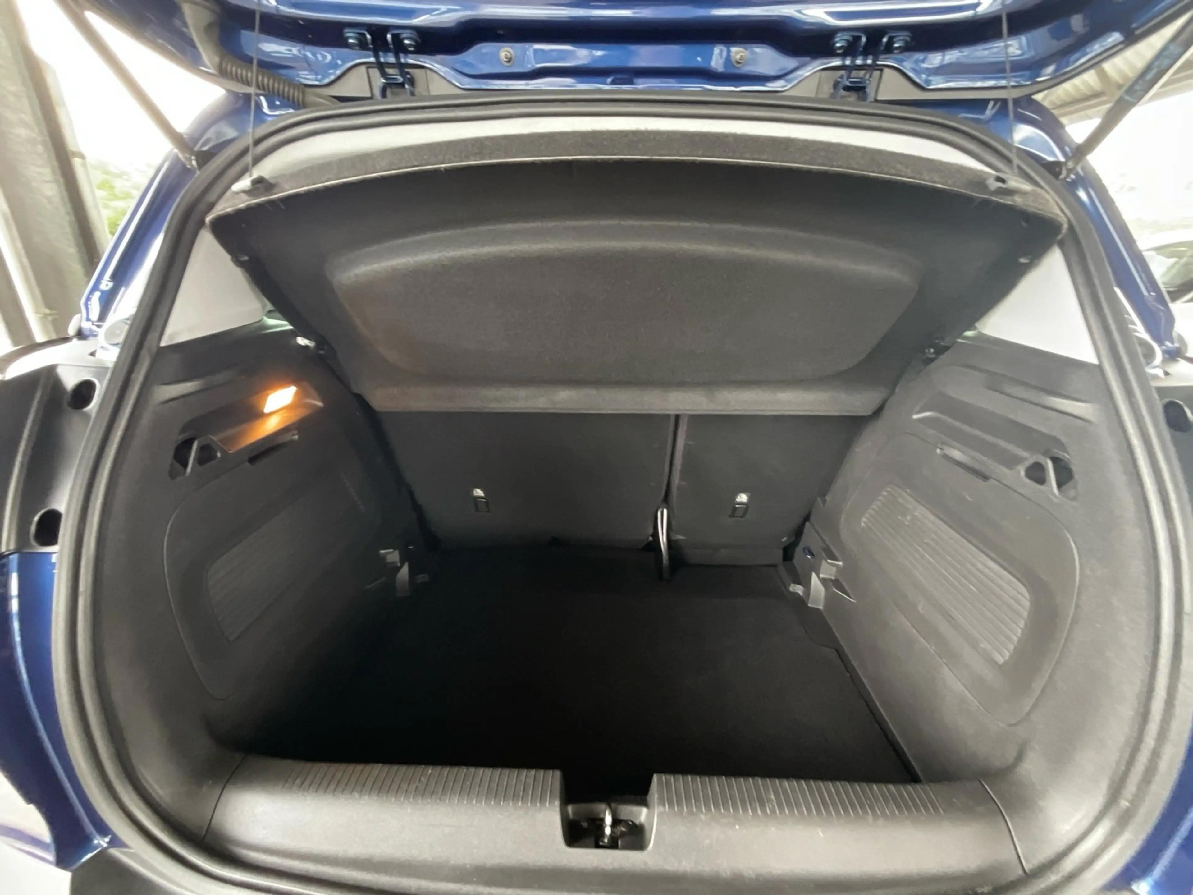 Opel Crossland Anhängerkupplung Klima, CarPlay, Radio — photo 14
