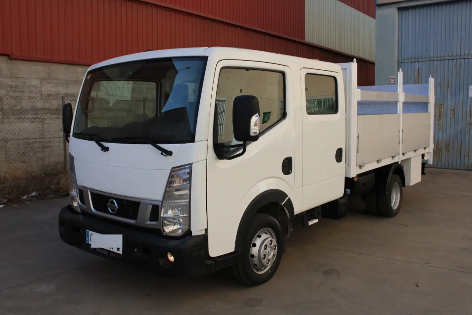 Nissan NT400 Cabina Abatible 28.13/1 C.Ab.Alu.Básico Blanco - 1