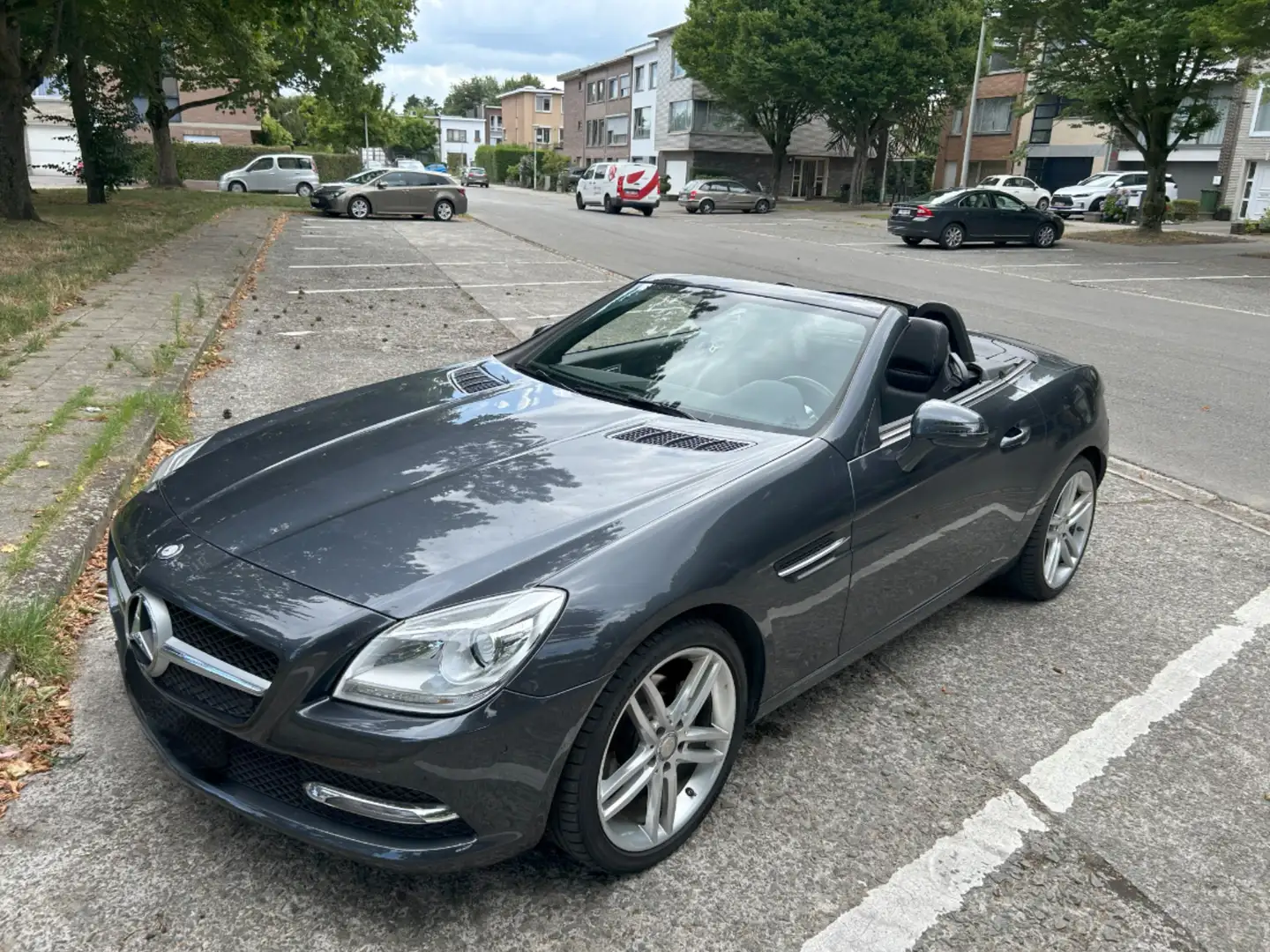 Mercedes-Benz SLK 200 (BlueEFFICIENCY) 7G-TRONIC - 1