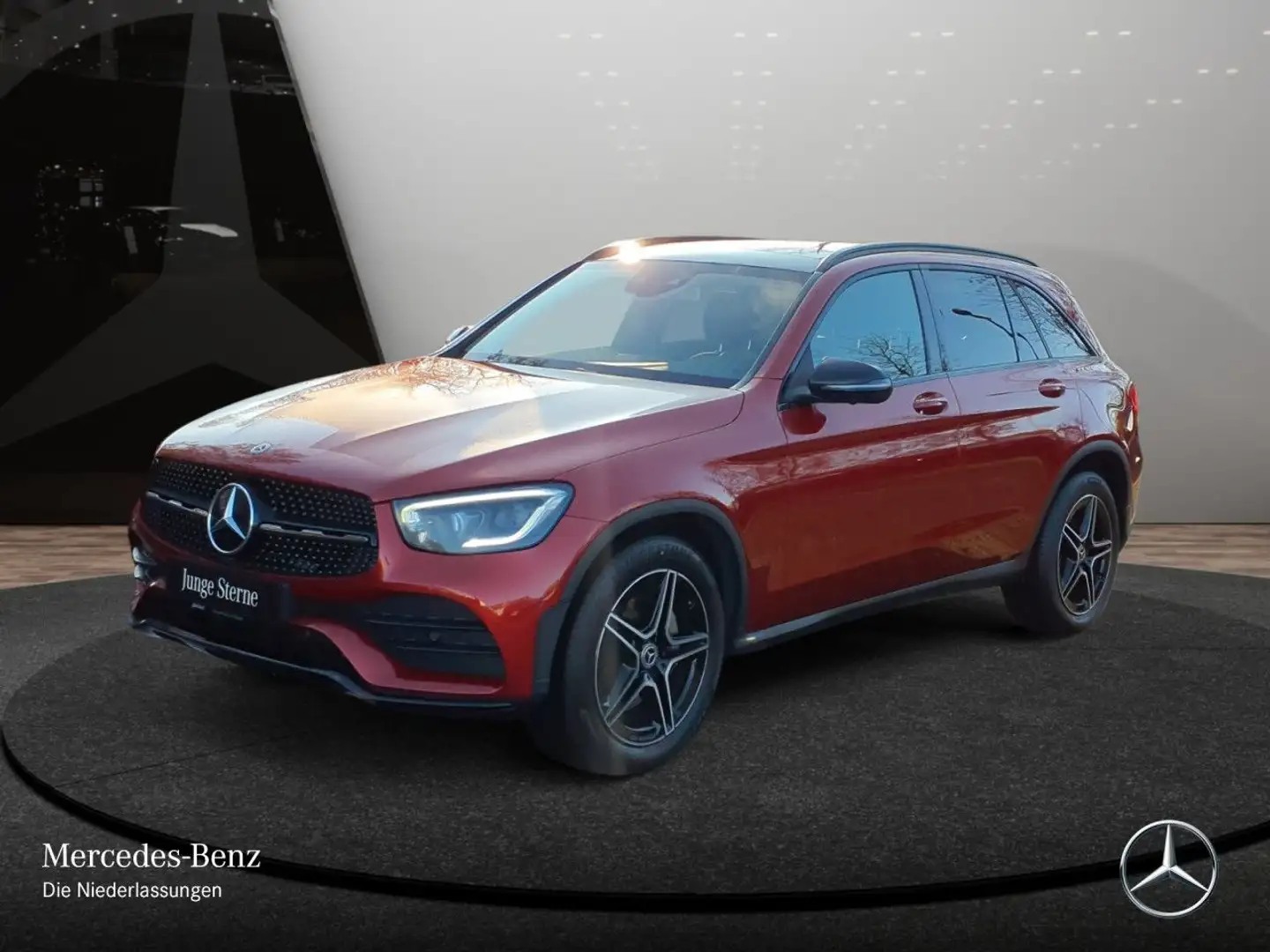 Mercedes-Benz GLC 300 d 4M AMG+NIGHT+PANO+360+AHK+MULTIBEAM+SPUR Rot - 2