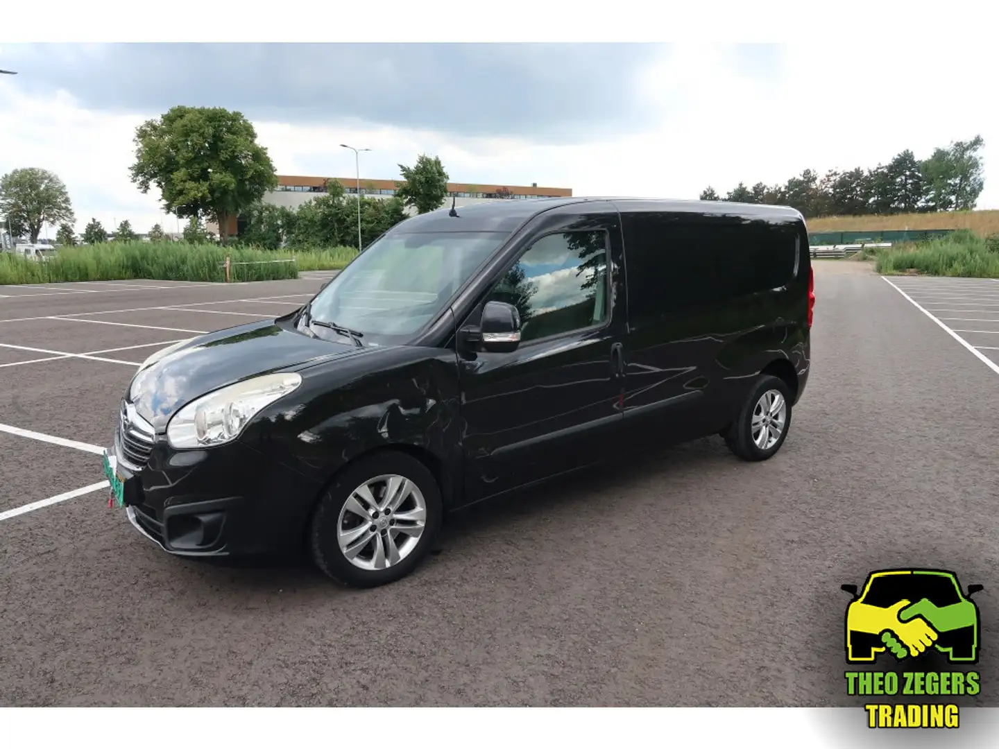 Opel Combo 1.6 CDTi L2H1 Sport Zwart - 1