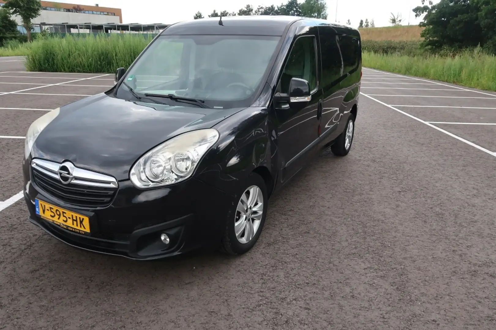 Opel Combo 1.6 CDTi L2H1 Sport Zwart - 2