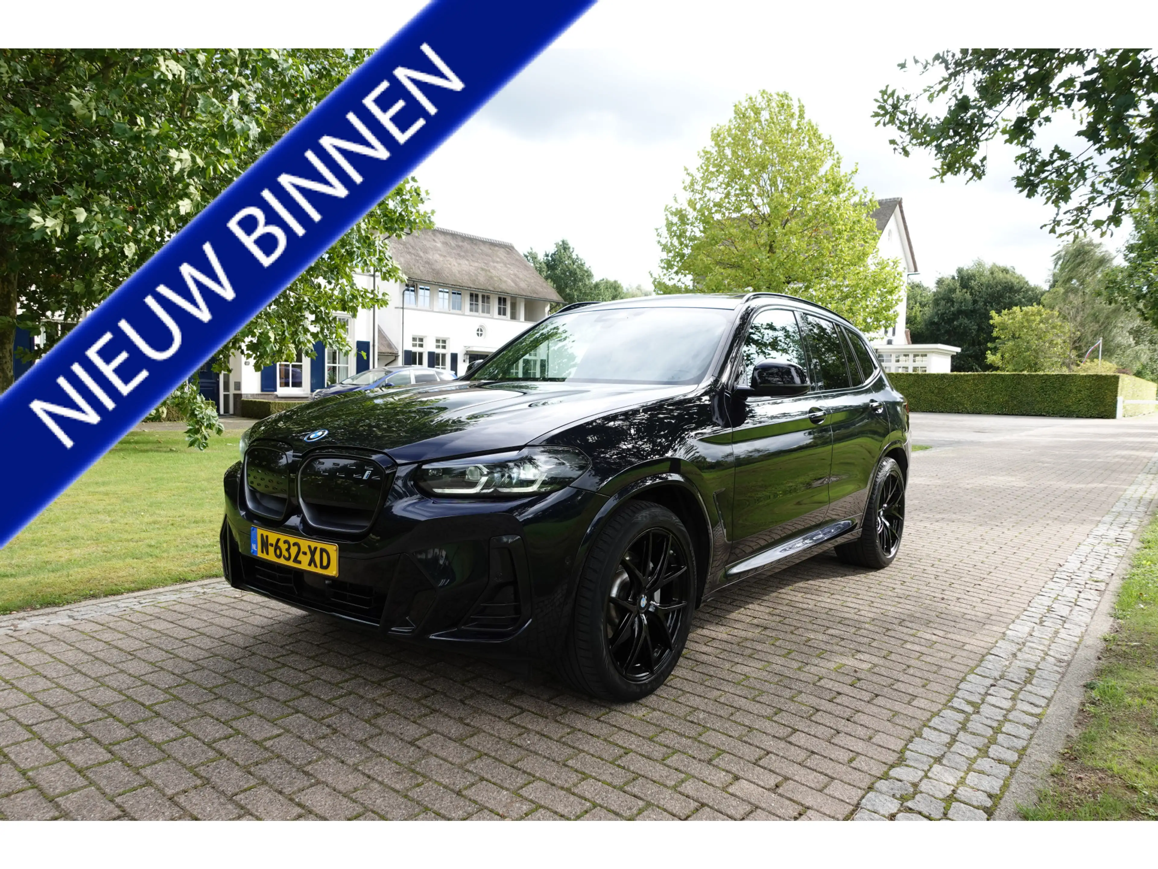 BMW iX3 Executive 80 kWh | Elektr. Trekhaak | Camera | Pan