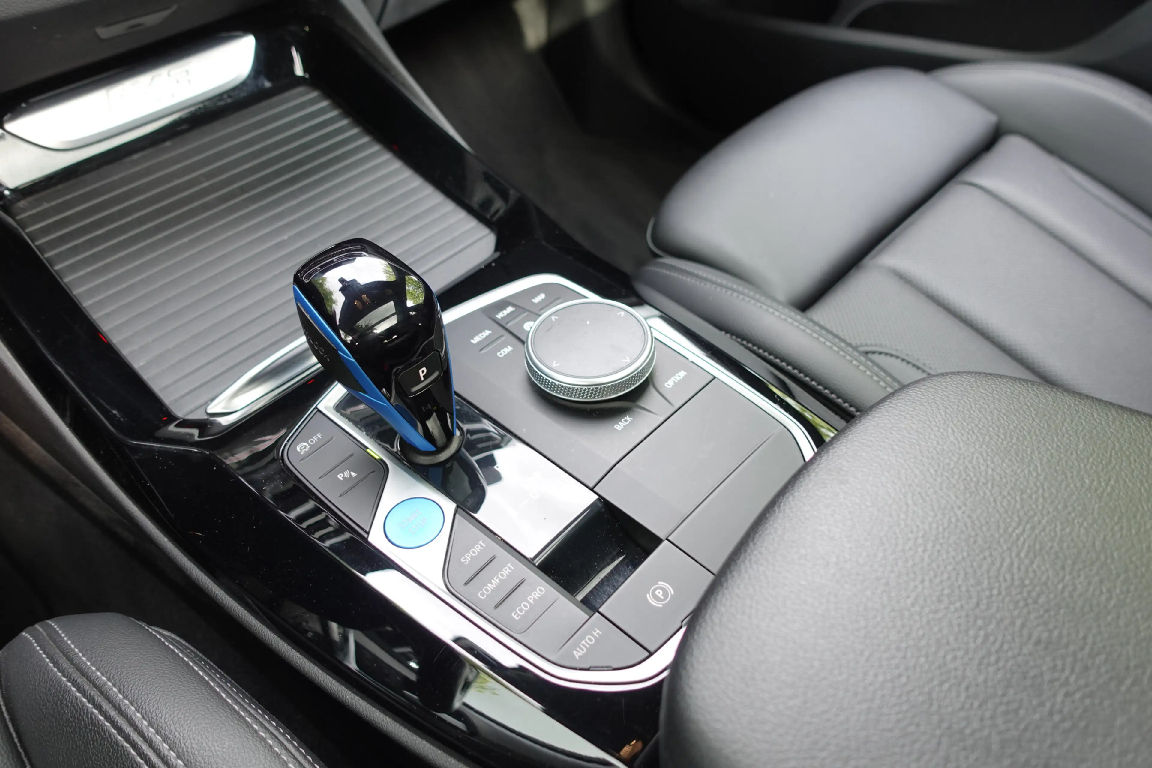 BMW iX3 Executive 80 kWh | Elektr. Trekhaak | Camera | Pan — photo 23