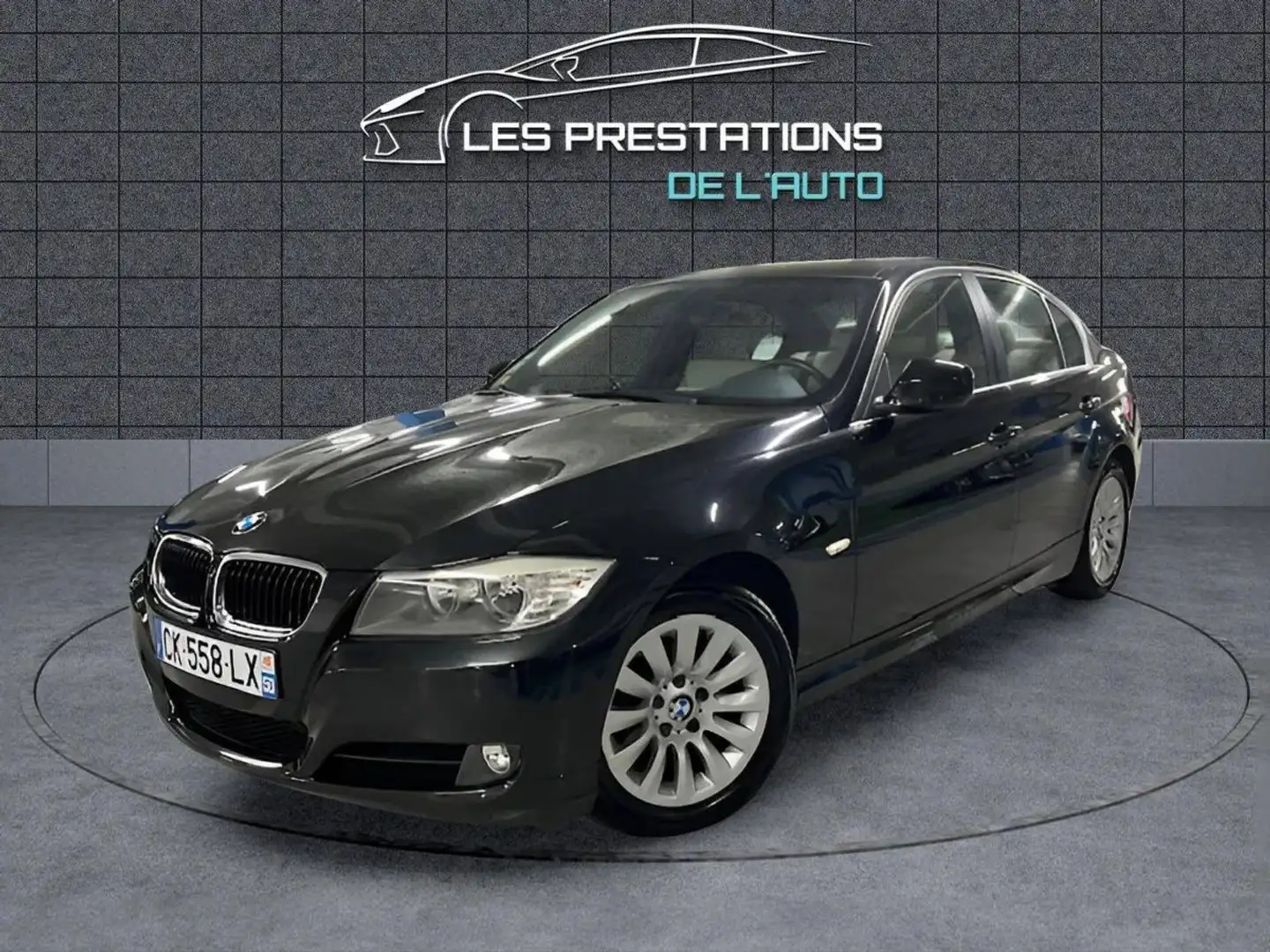 BMW 318 V (E90) 318d 143ch Confort Noir - 1