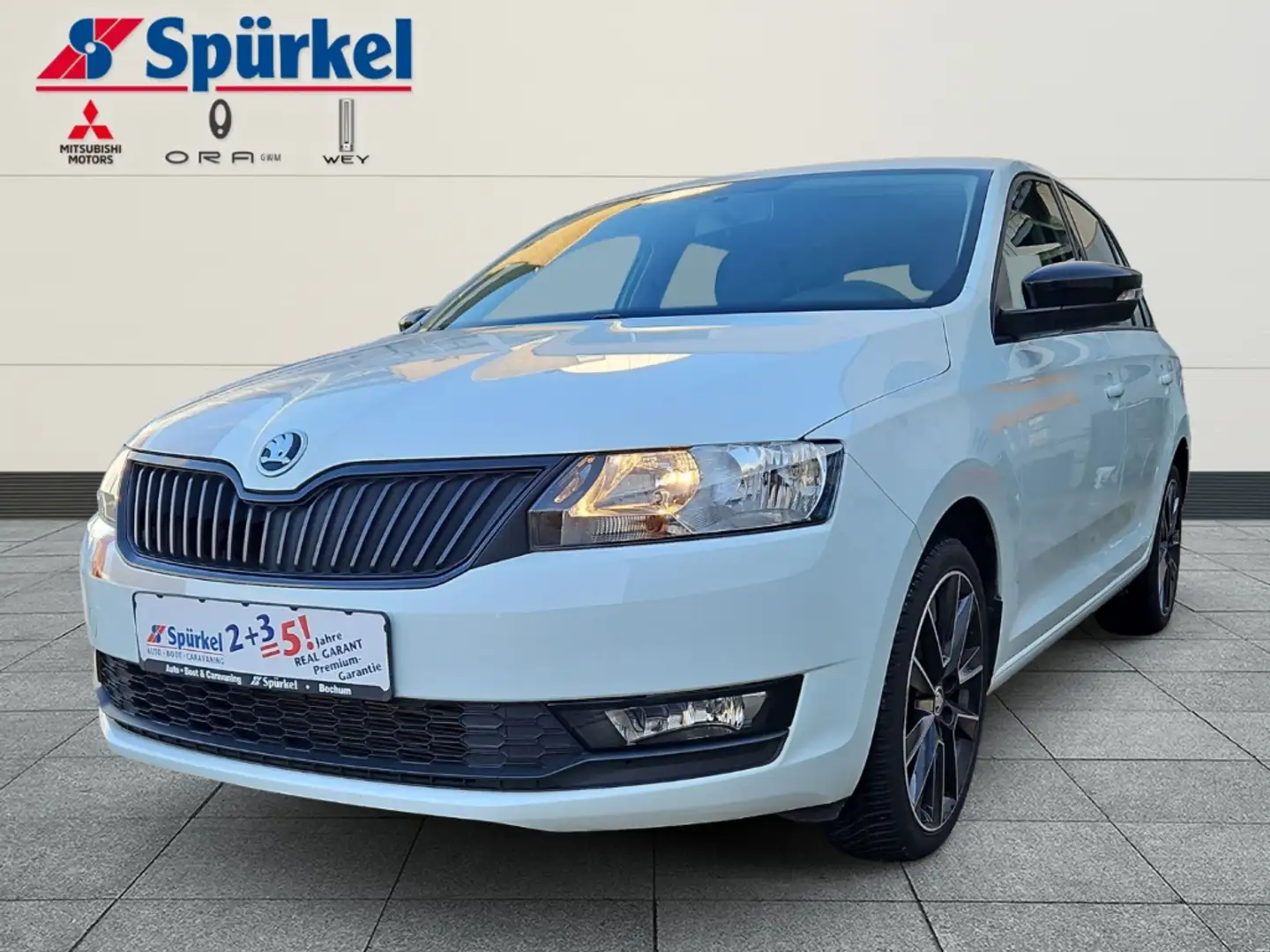 Skoda Rapid/Spaceback Spaceback Active 1.0 TSI, Radio, PDC Weiß - 1