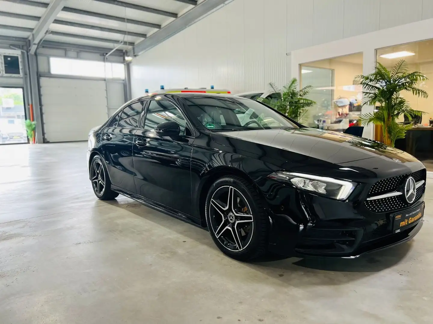 Mercedes-Benz A 200 A -Klasse Lim.  AMG LINE*Schreckheck 7G Noir - 2
