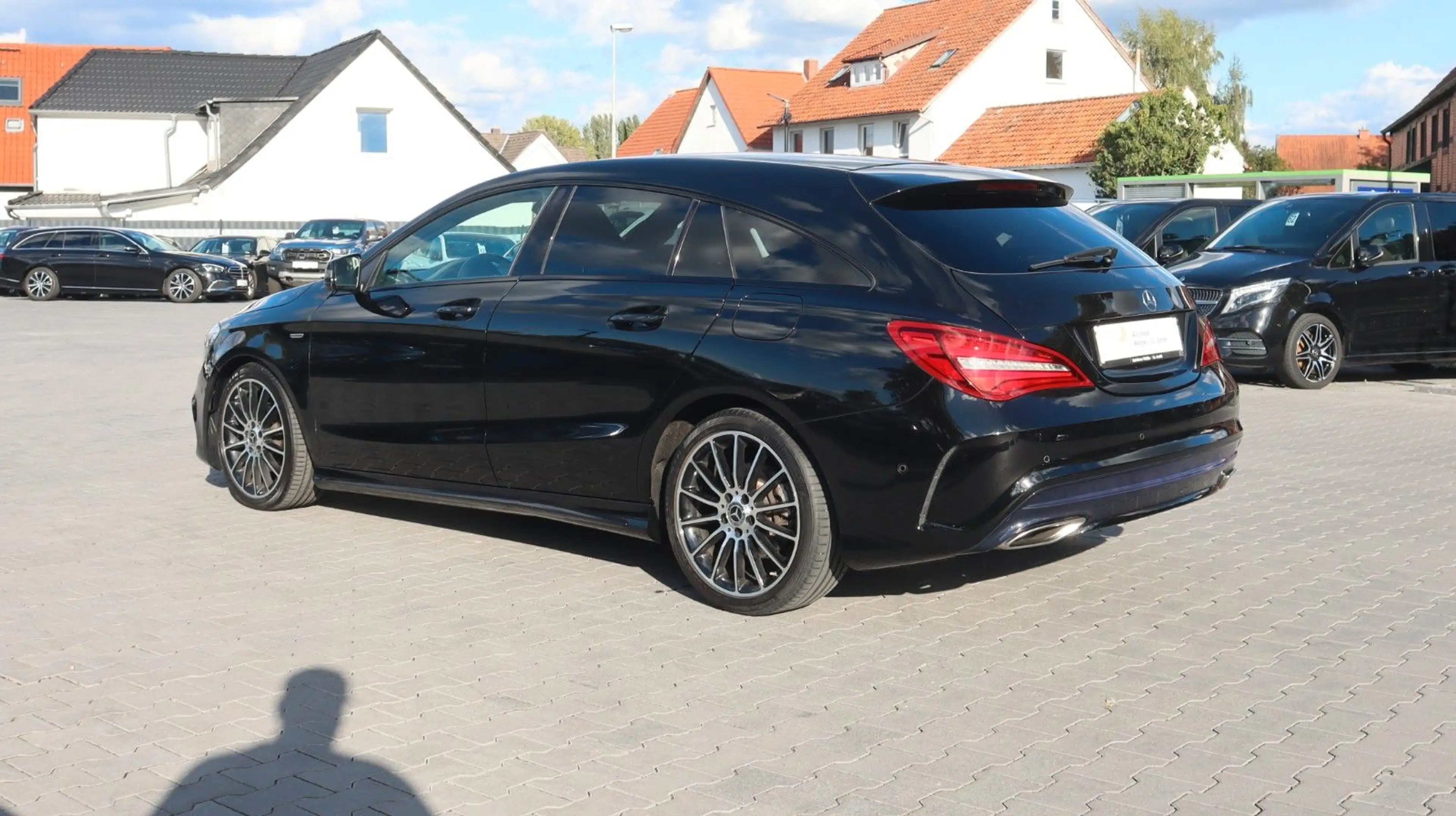 Mercedes-Benz CLA 200 AMG Sport Aut. Navi LED Ambiente PDC — photo 4