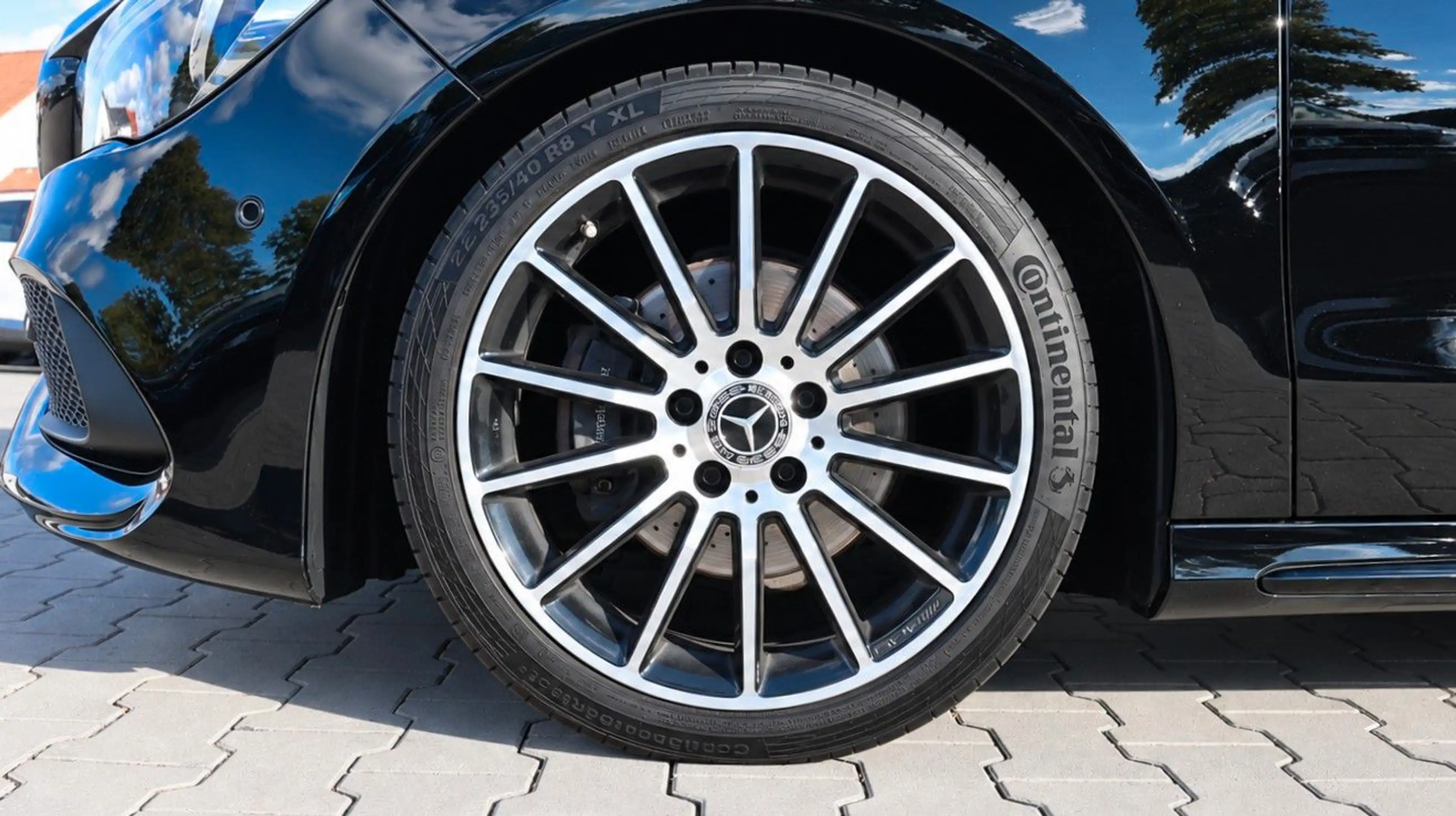 Mercedes-Benz CLA 200 AMG Sport Aut. Navi LED Ambiente PDC — photo 7