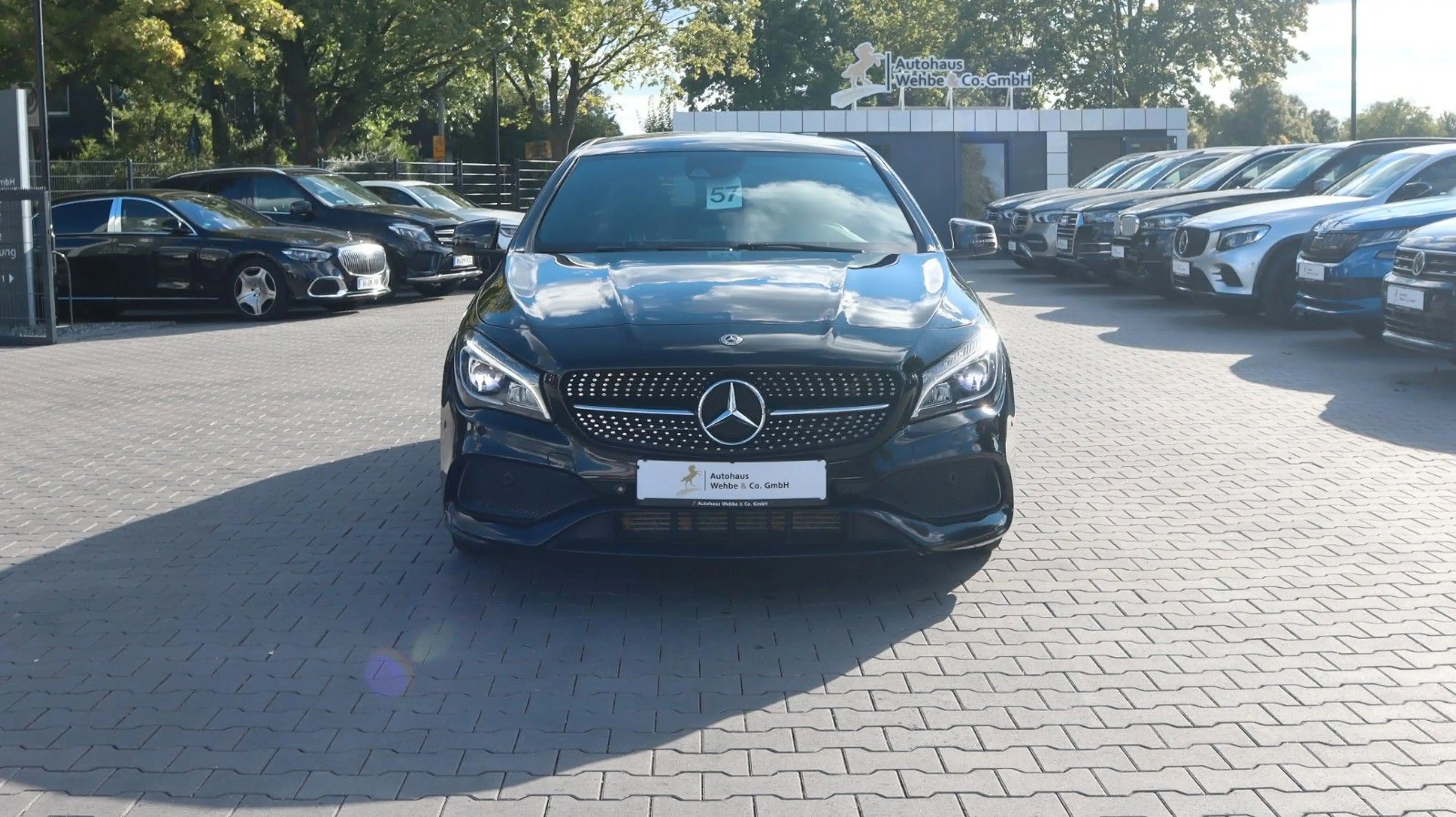 Mercedes-Benz CLA 200 AMG Sport Aut. Navi LED Ambiente PDC — photo 2