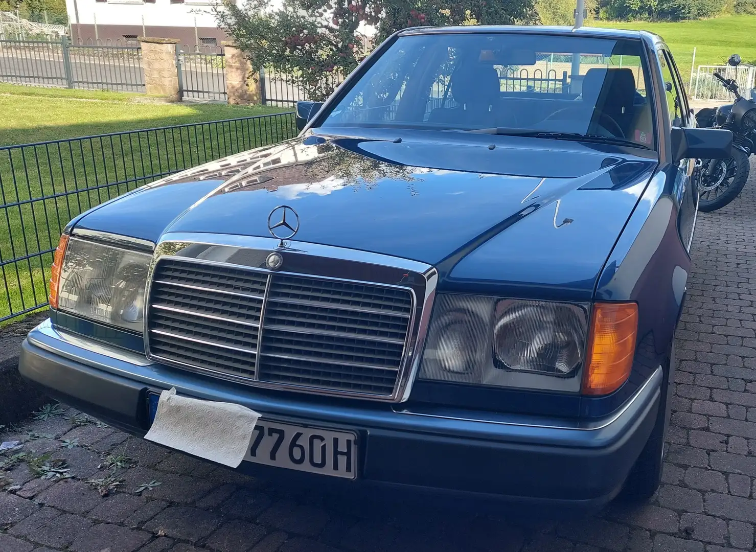 Mercedes-Benz E 230 E-Klasse Blauw - 1