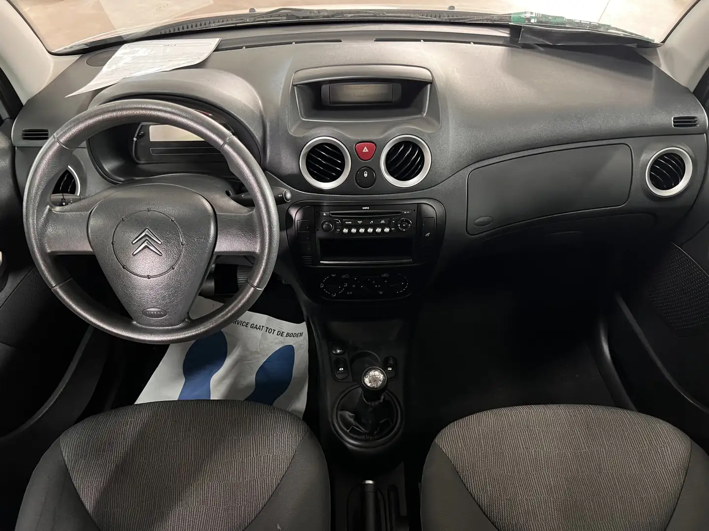 Citroen C3 1.1i Ligne Prestige 11-ZG-GP Gris - 2
