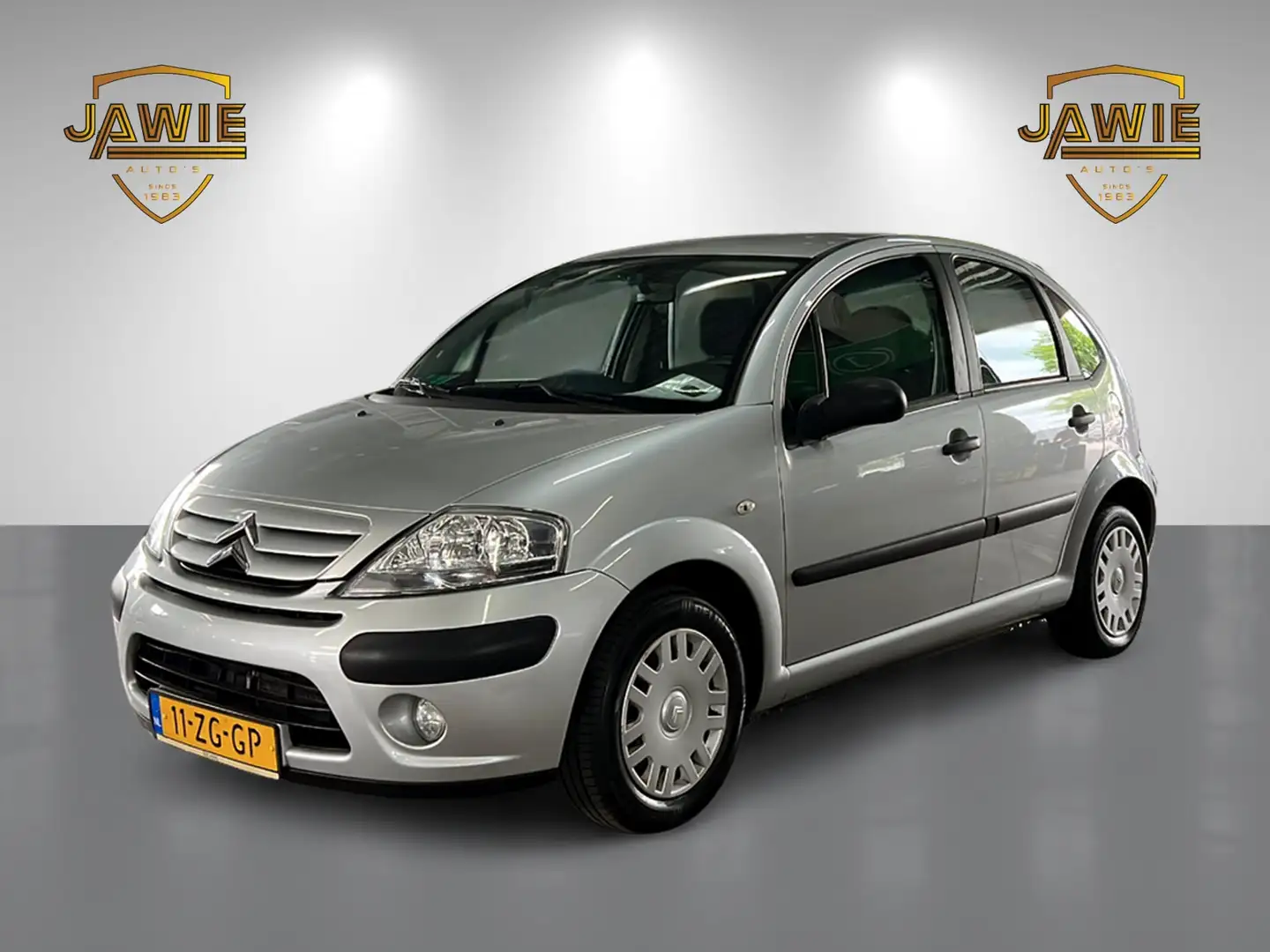 Citroen C3 1.1i Ligne Prestige 11-ZG-GP Gris - 1