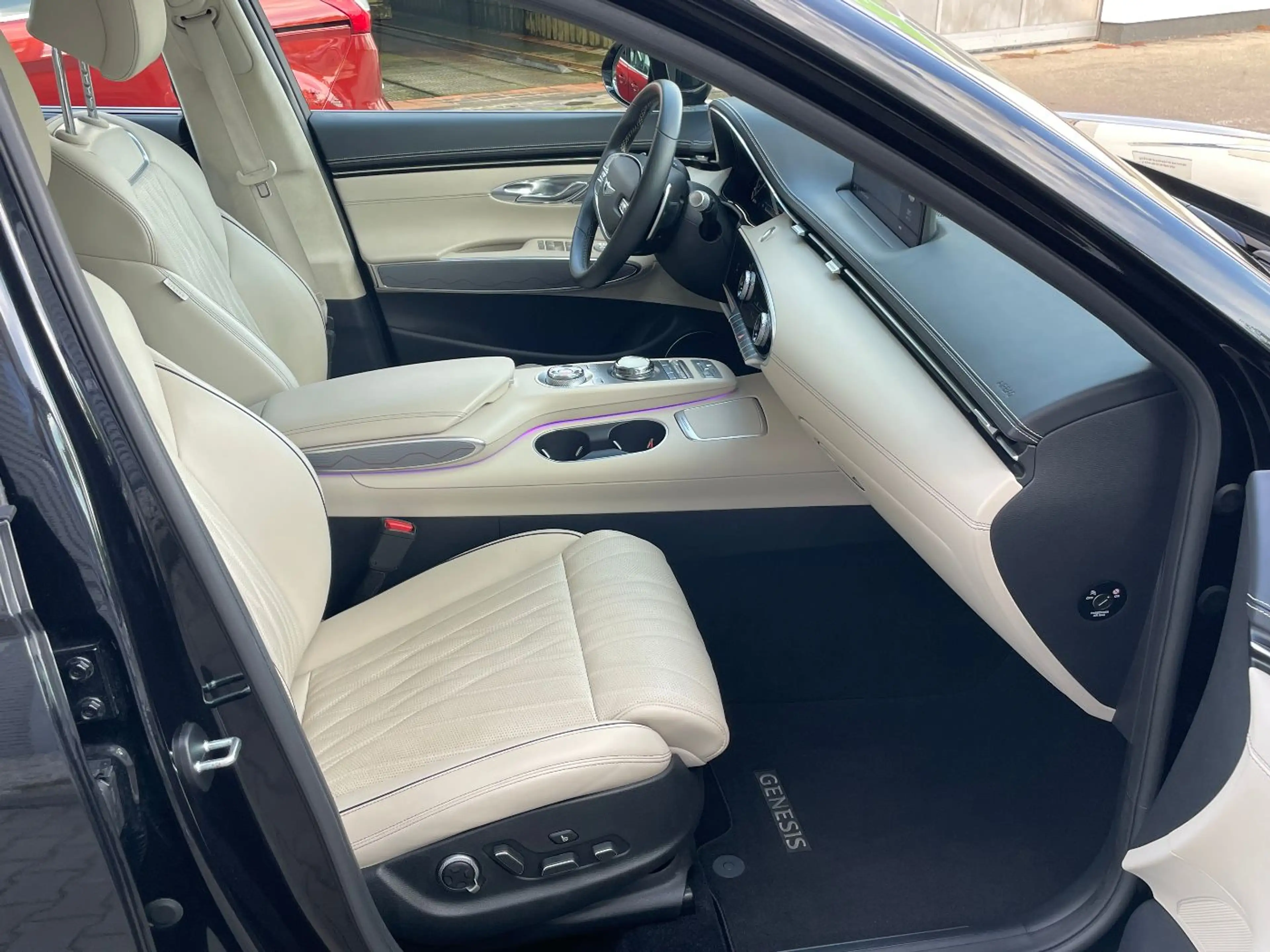 Genesis GV70 2.2 CRDi (DPF) Luxury ACC+LED+Navi+Pano+SD — photo 14