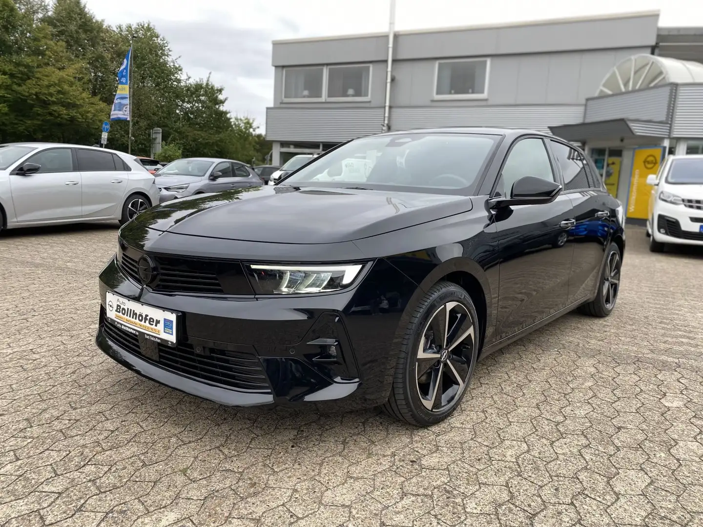 Opel Astra GS NAVI/SHZ+LHZ/PDC vo+hi+360Cam Schwarz - 1