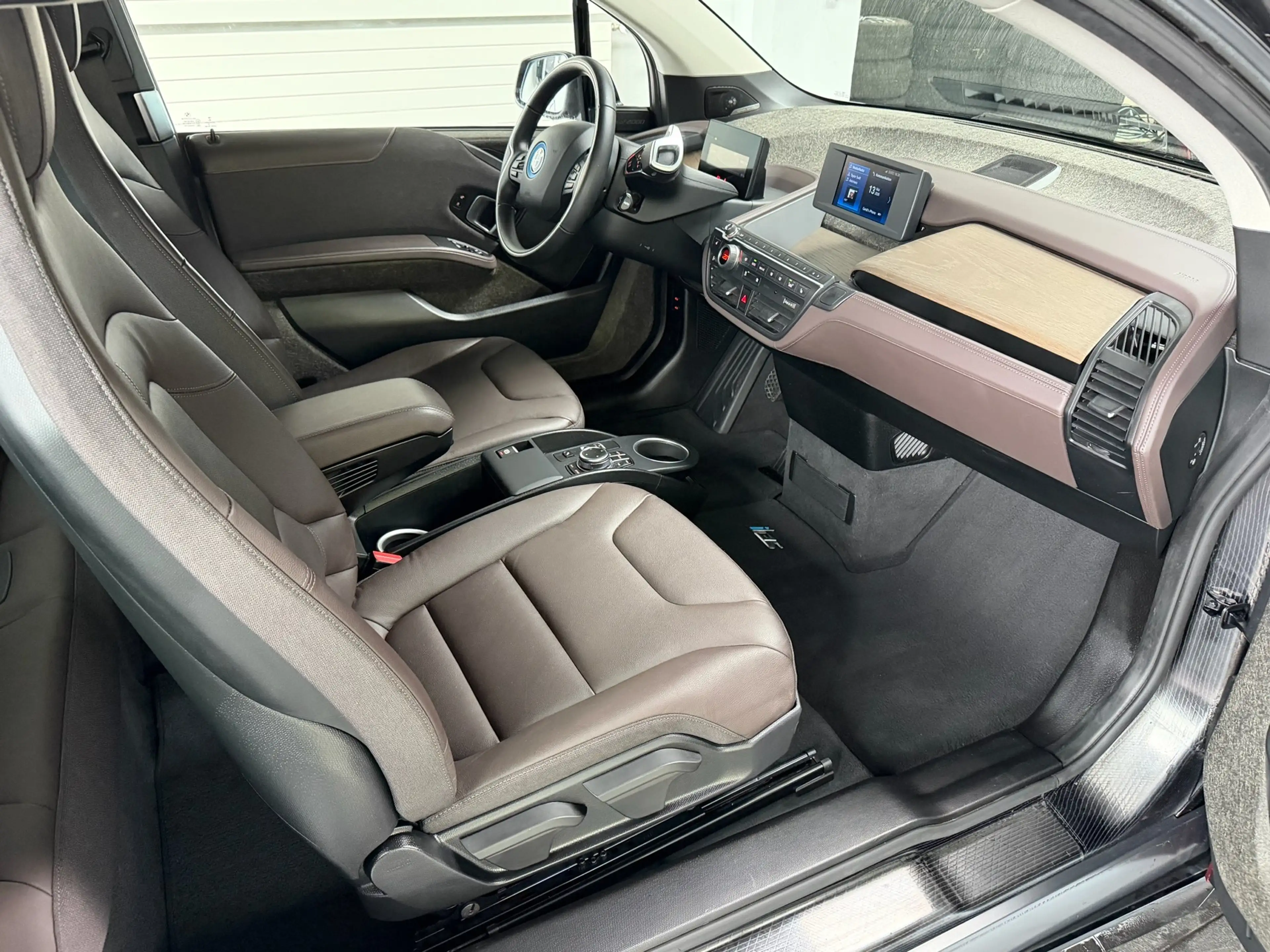 BMW i3 s Unique Forever Panoramadach_HarmanKardon_Keyless — photo 11