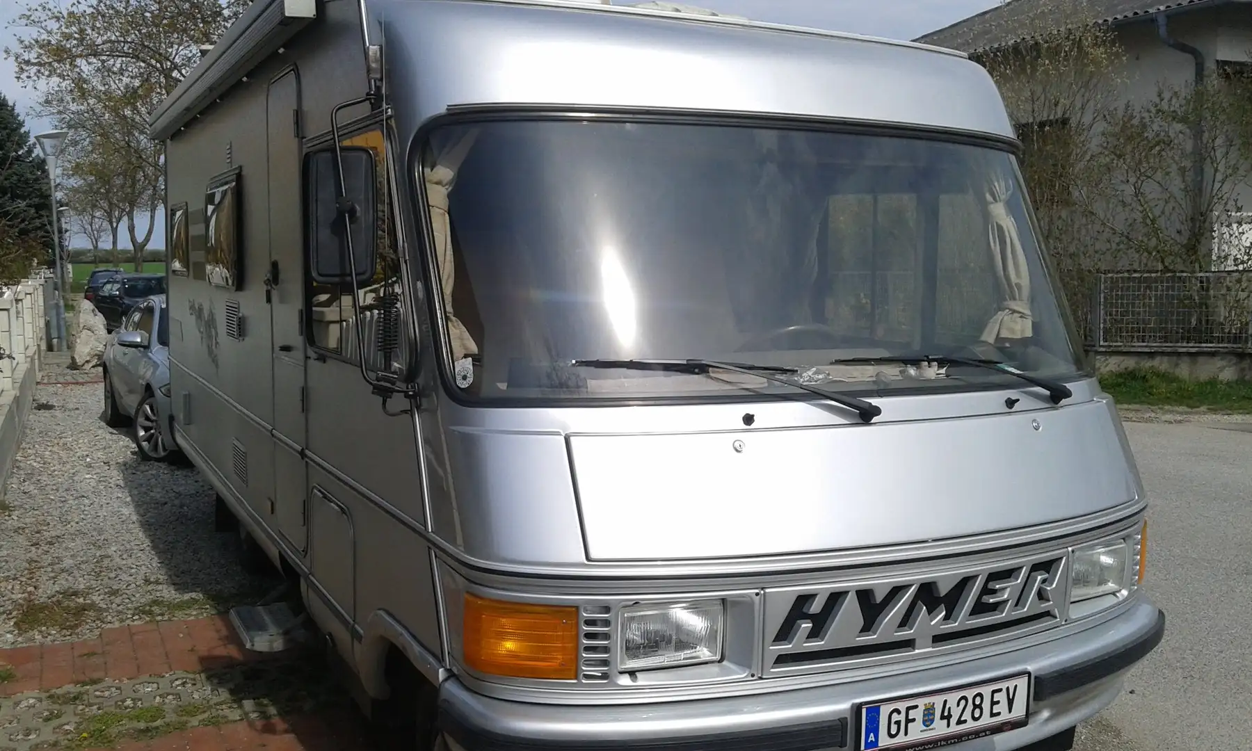 Caravans-Wohnm Hymer 1,9 TD Ezüst - 1