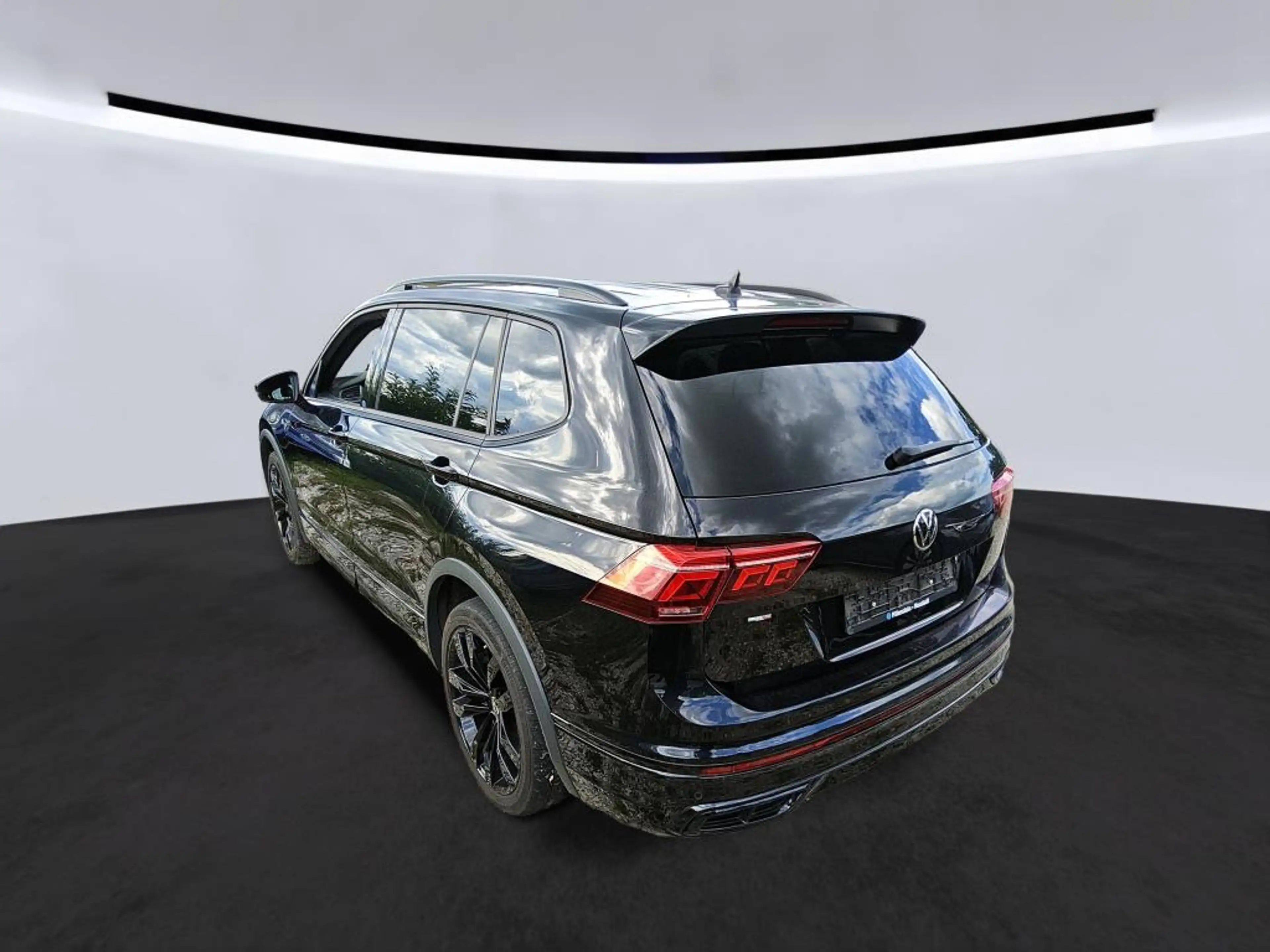 Volkswagen Tiguan Allspace R-Line 4Mot. Black Style *20Zoll*LEDER*SitzKlima*AHK* — photo 3