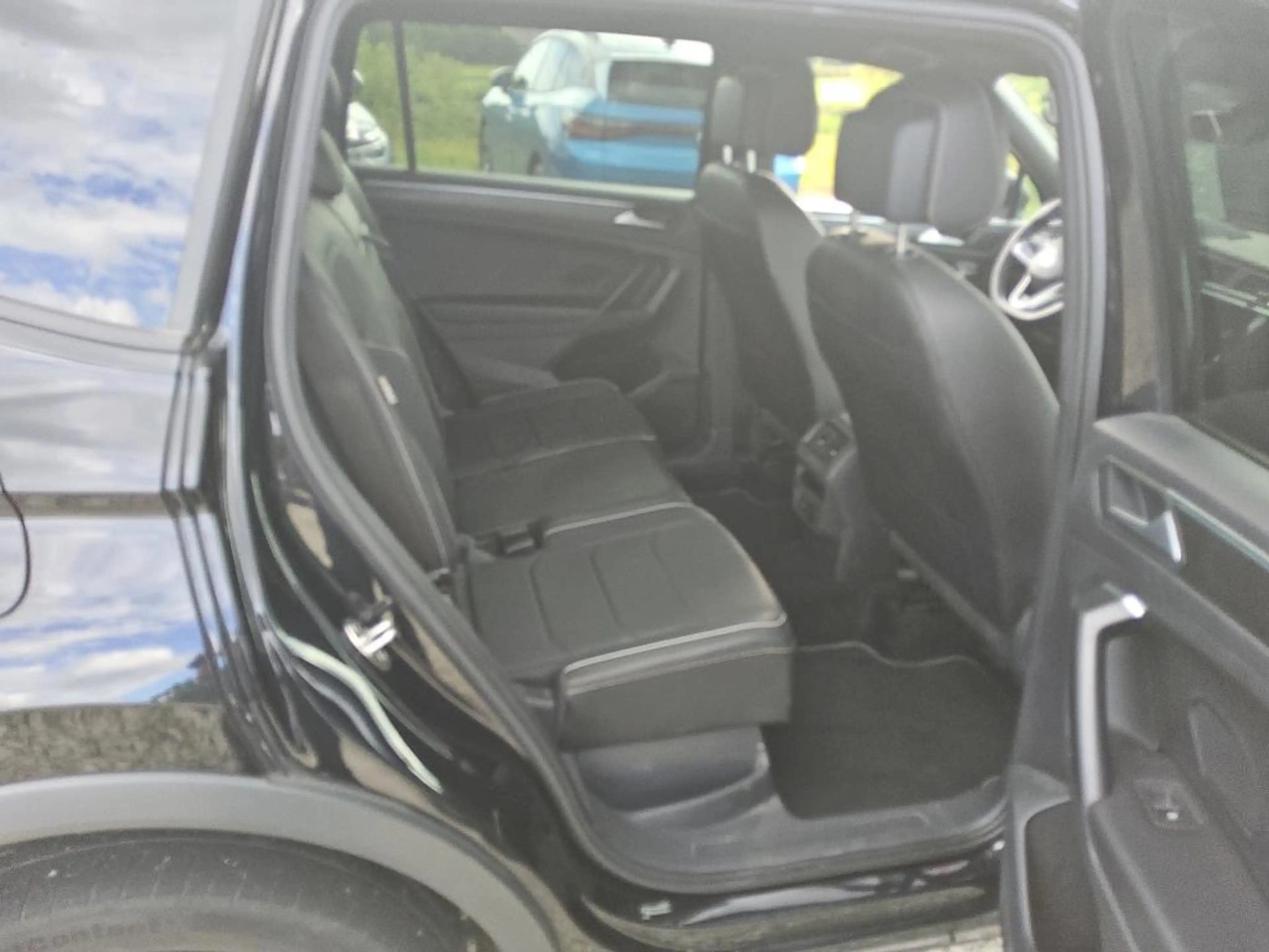 Volkswagen Tiguan Allspace R-Line 4Mot. Black Style *20Zoll*LEDER*SitzKlima*AHK* — photo 10