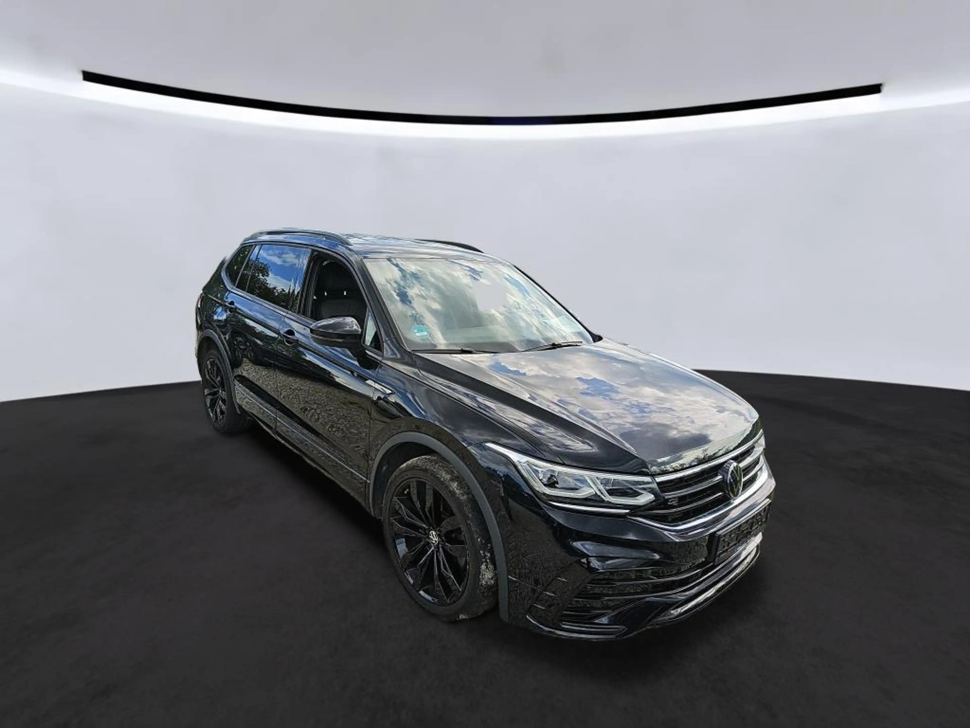 Volkswagen Tiguan Allspace R-Line 4Mot. Black Style *20Zoll*LEDER*SitzKlima*AHK* — photo 2