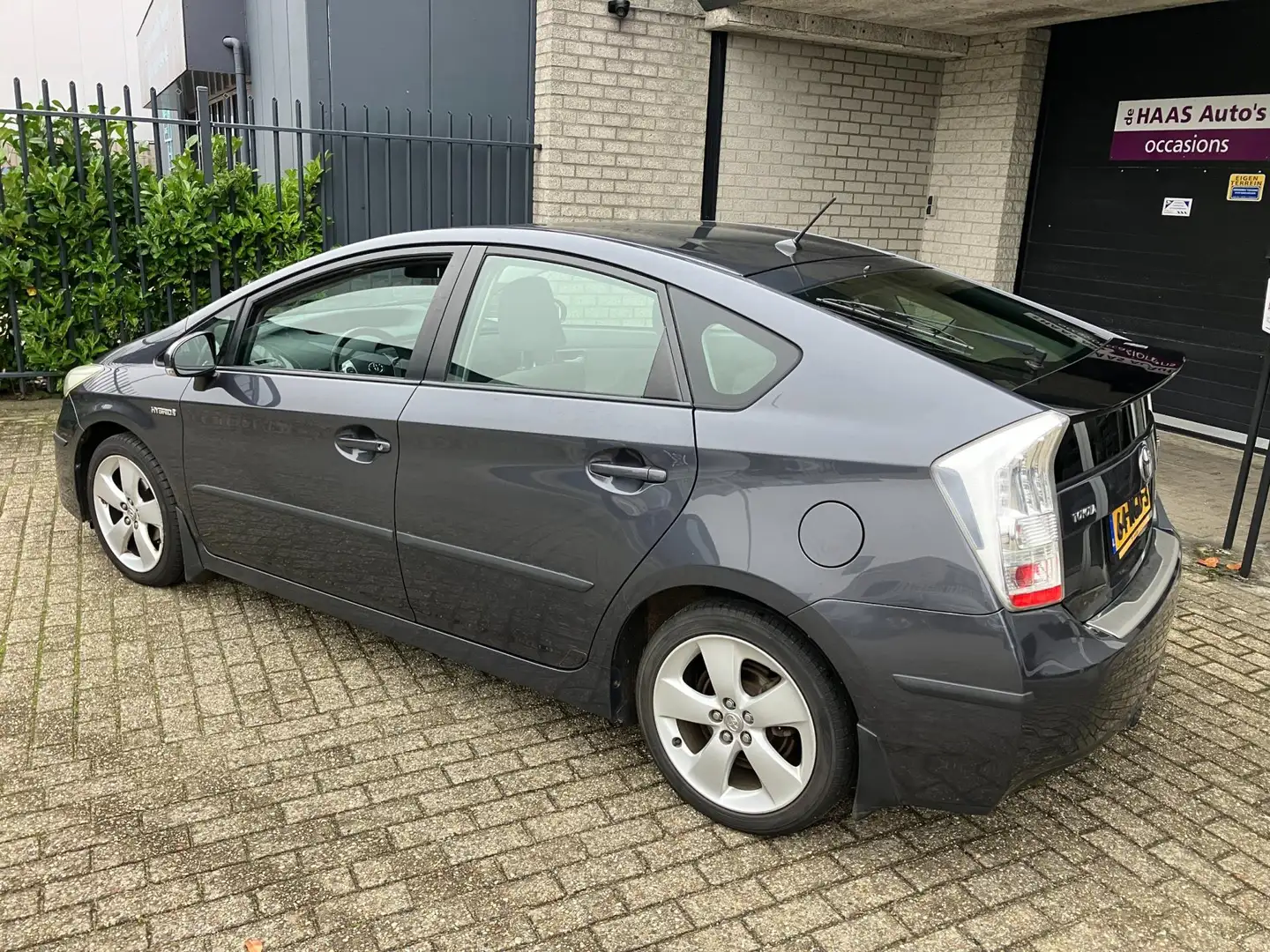 Toyota Prius 1.8 Comfort / DEALER SERVICED / FRISSE AUTO / APK Grigio - 2