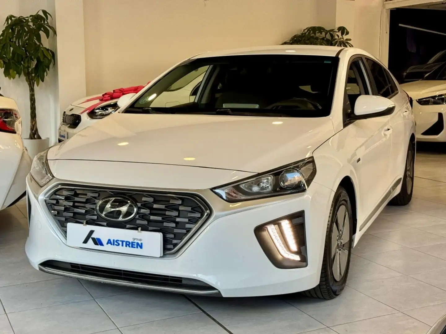 Hyundai IONIQ HEV 1.6 GDI Klass Blanc - 1