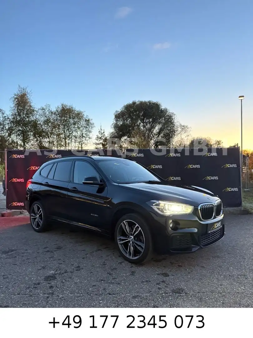 BMW X1 20i xDrive *M-SPORT*PANO*ALCANTARA* Schwarz - 1