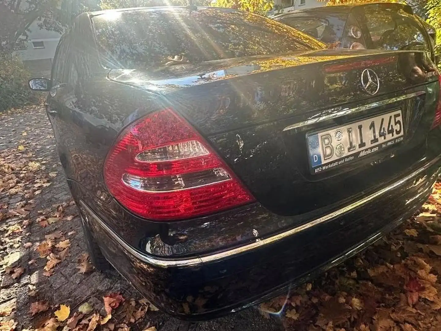 Mercedes-Benz E 240 E 240 4Matic Avantgarde Schwarz - 2